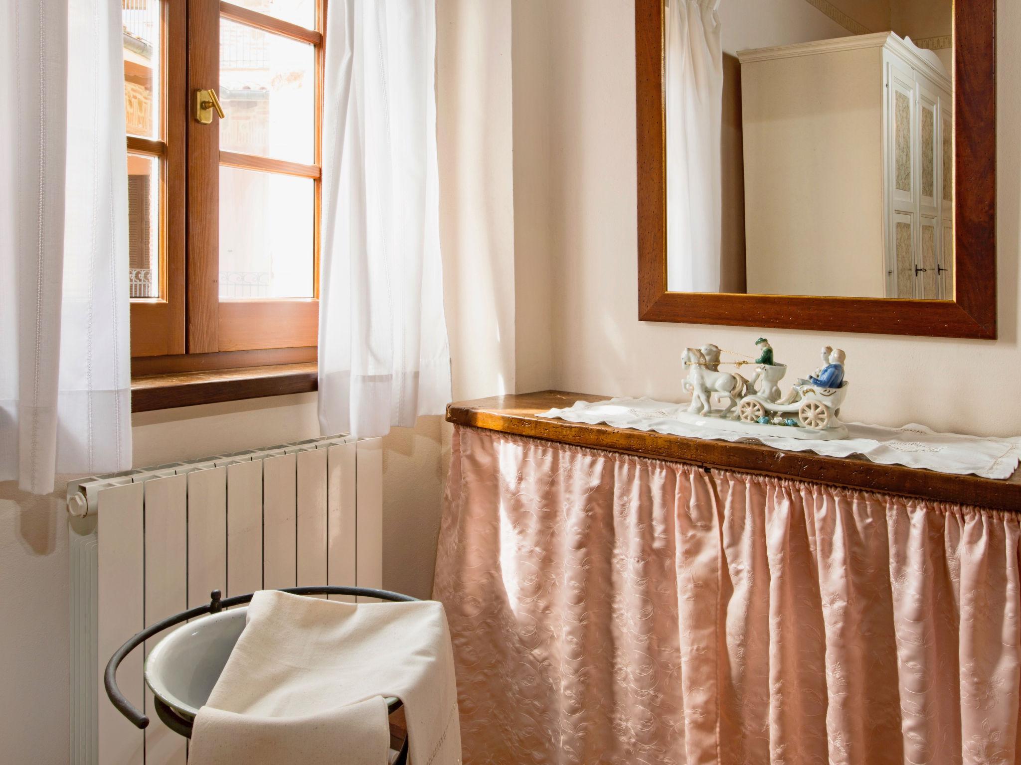 Foto 10 - Haus mit 3 Schlafzimmern in Città della Pieve mit schwimmbad und garten