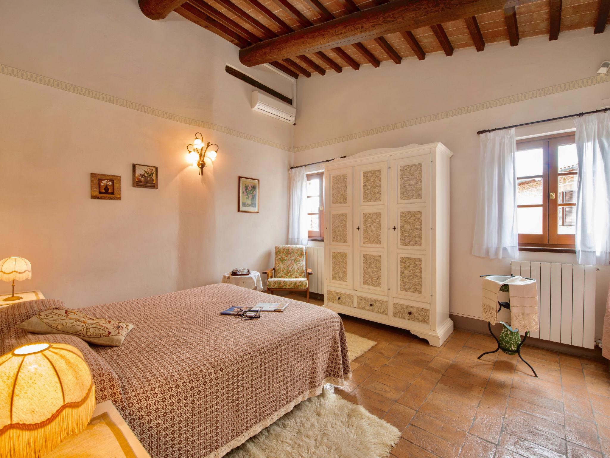 Foto 13 - Haus mit 3 Schlafzimmern in Città della Pieve mit schwimmbad und garten