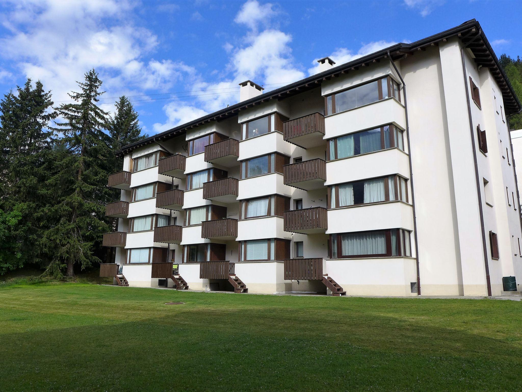 Foto 32 - Apartamento de 3 habitaciones en Sankt Moritz con vistas a la montaña