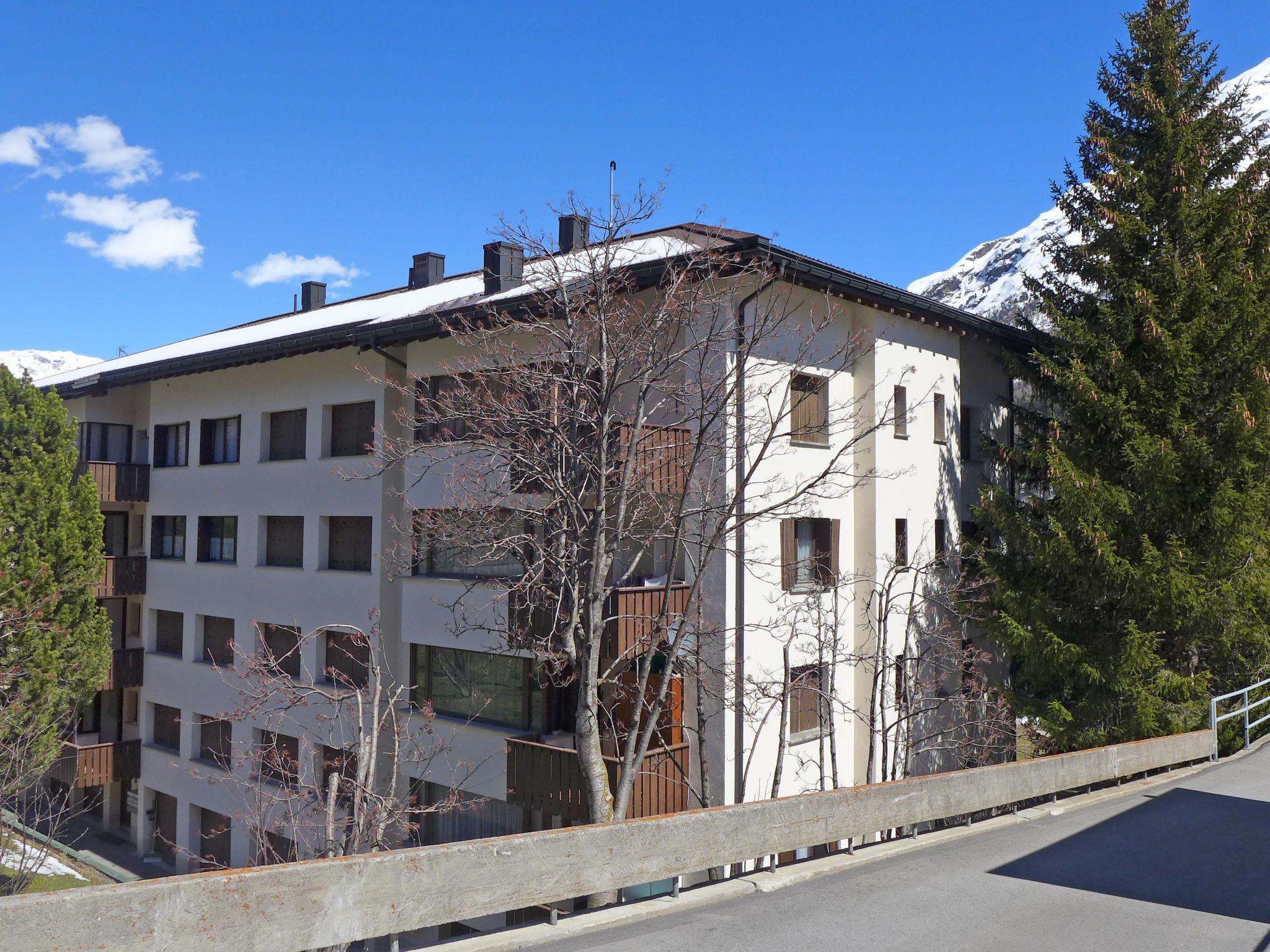 Photo 27 - Appartement de 2 chambres à Sankt Moritz avec vues sur la montagne