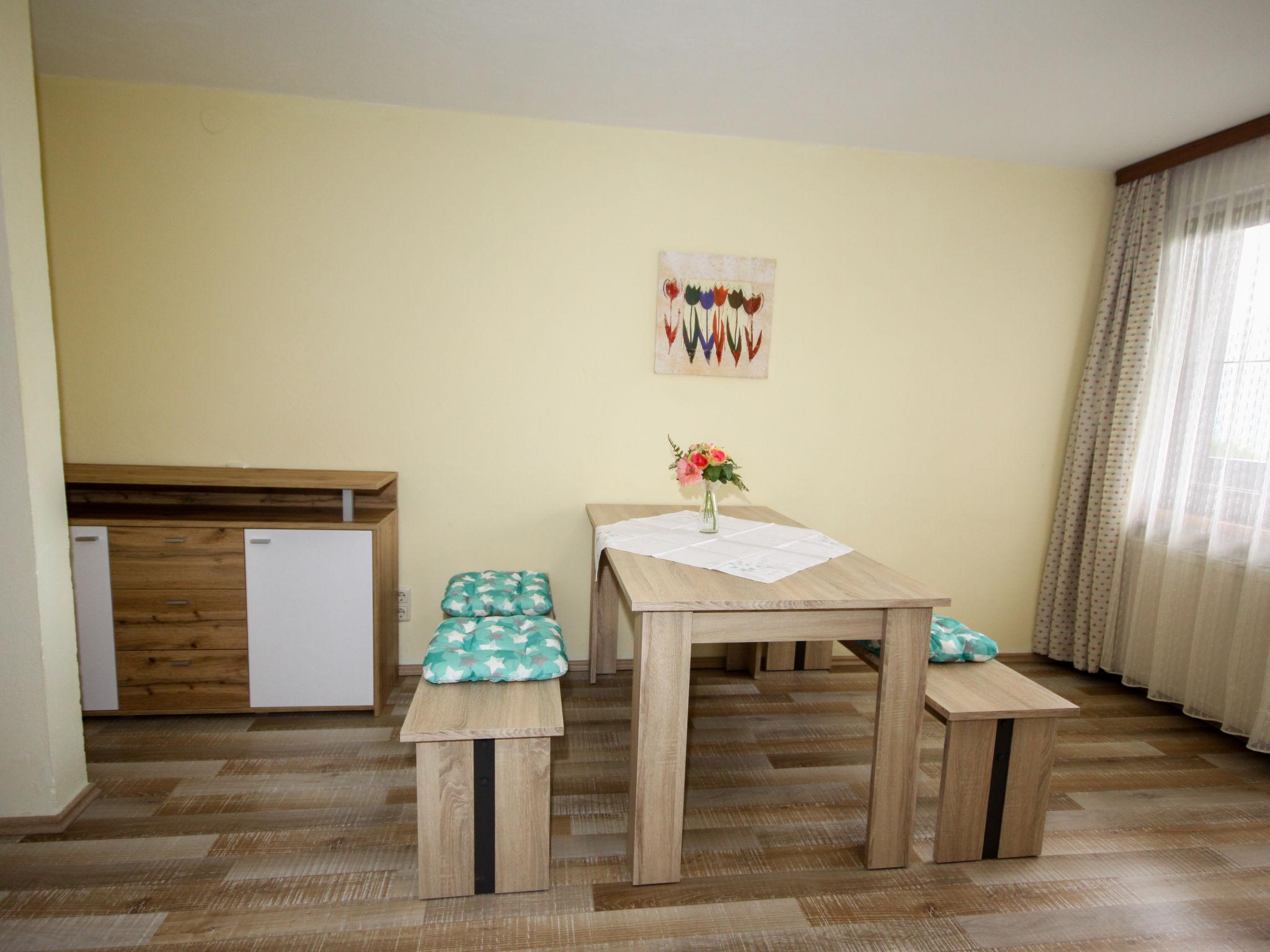 Photo 15 - 2 bedroom Apartment in Pill with garden and terrace