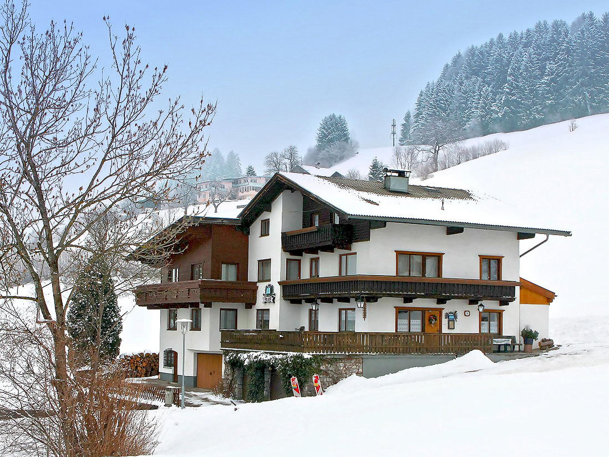 Photo 18 - Appartement de 2 chambres à Pill avec terrasse et vues sur la montagne