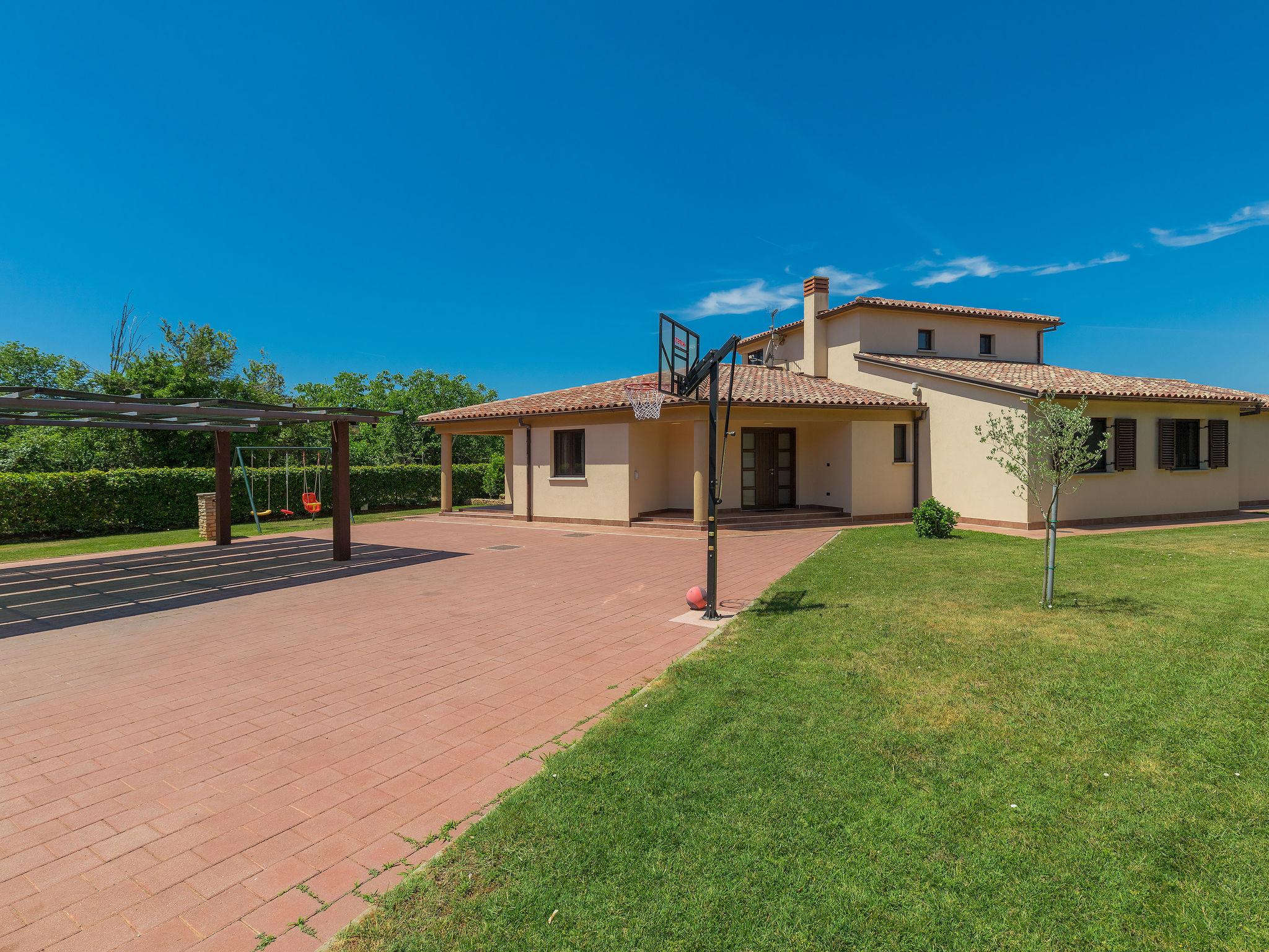 Foto 66 - Casa de 4 quartos em Ližnjan com piscina privada e vistas do mar