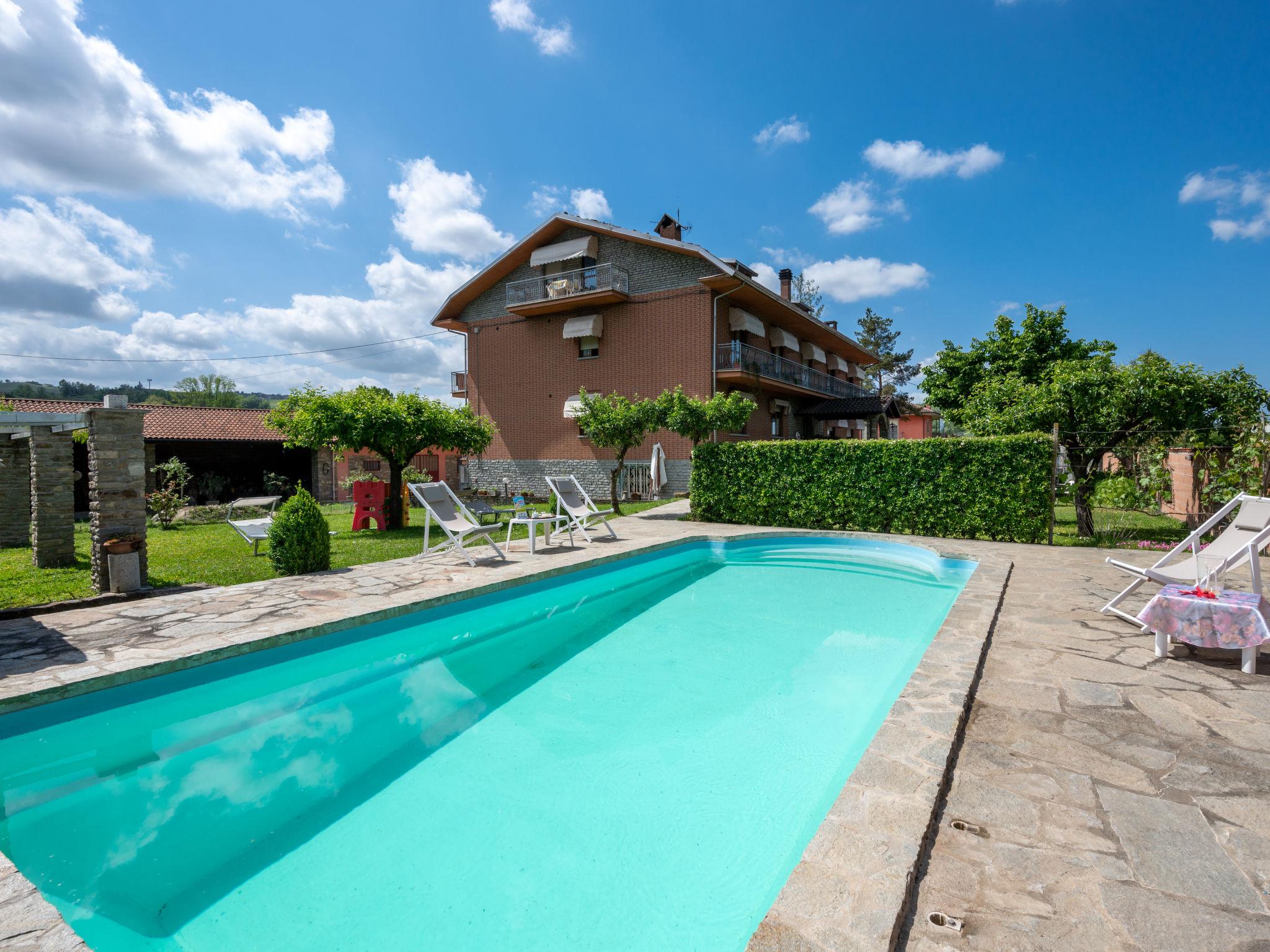 Foto 17 - Casa de 1 habitación en Castagnole delle Lanze con piscina y jardín