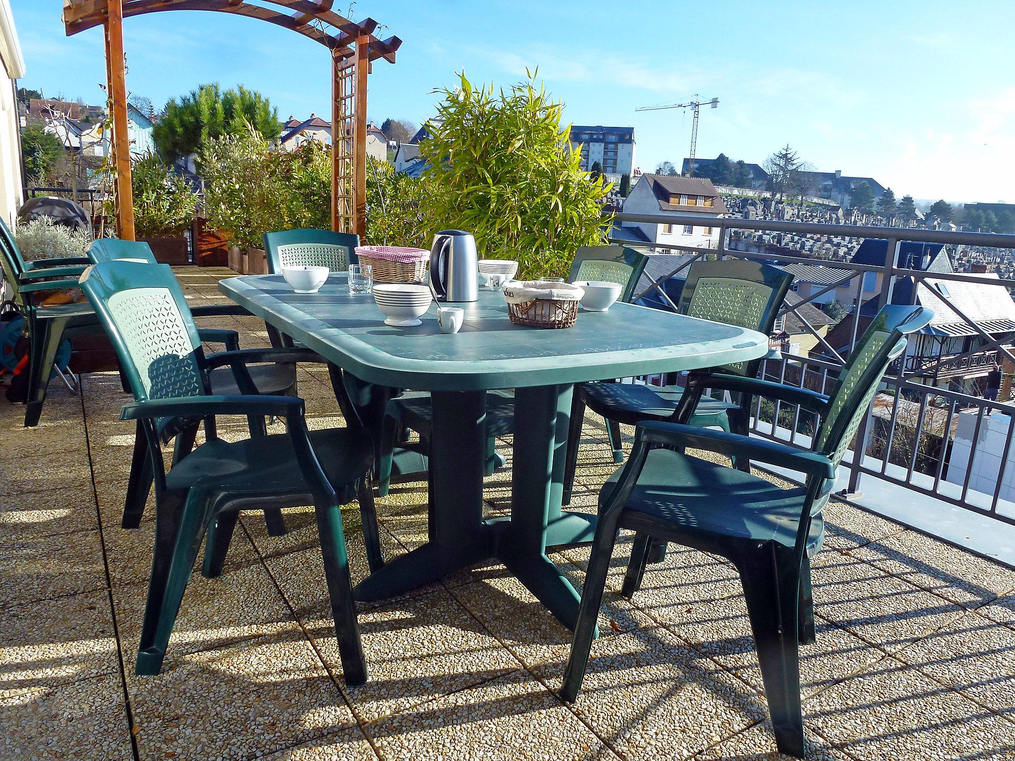 Foto 13 - Apartamento de 2 habitaciones en Trouville-sur-Mer con terraza