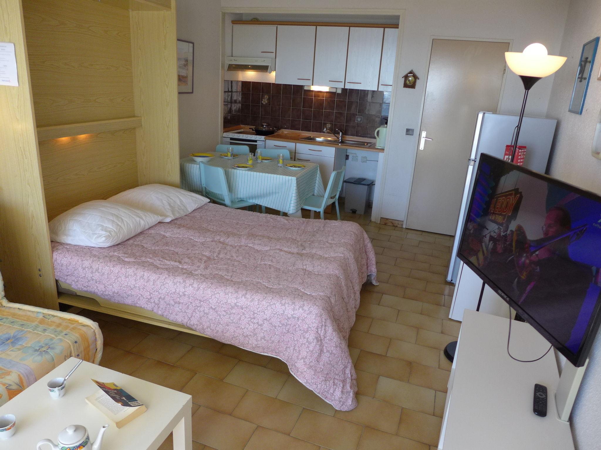 Foto 4 - Appartamento con 1 camera da letto a La Grande-Motte con terrazza e vista mare