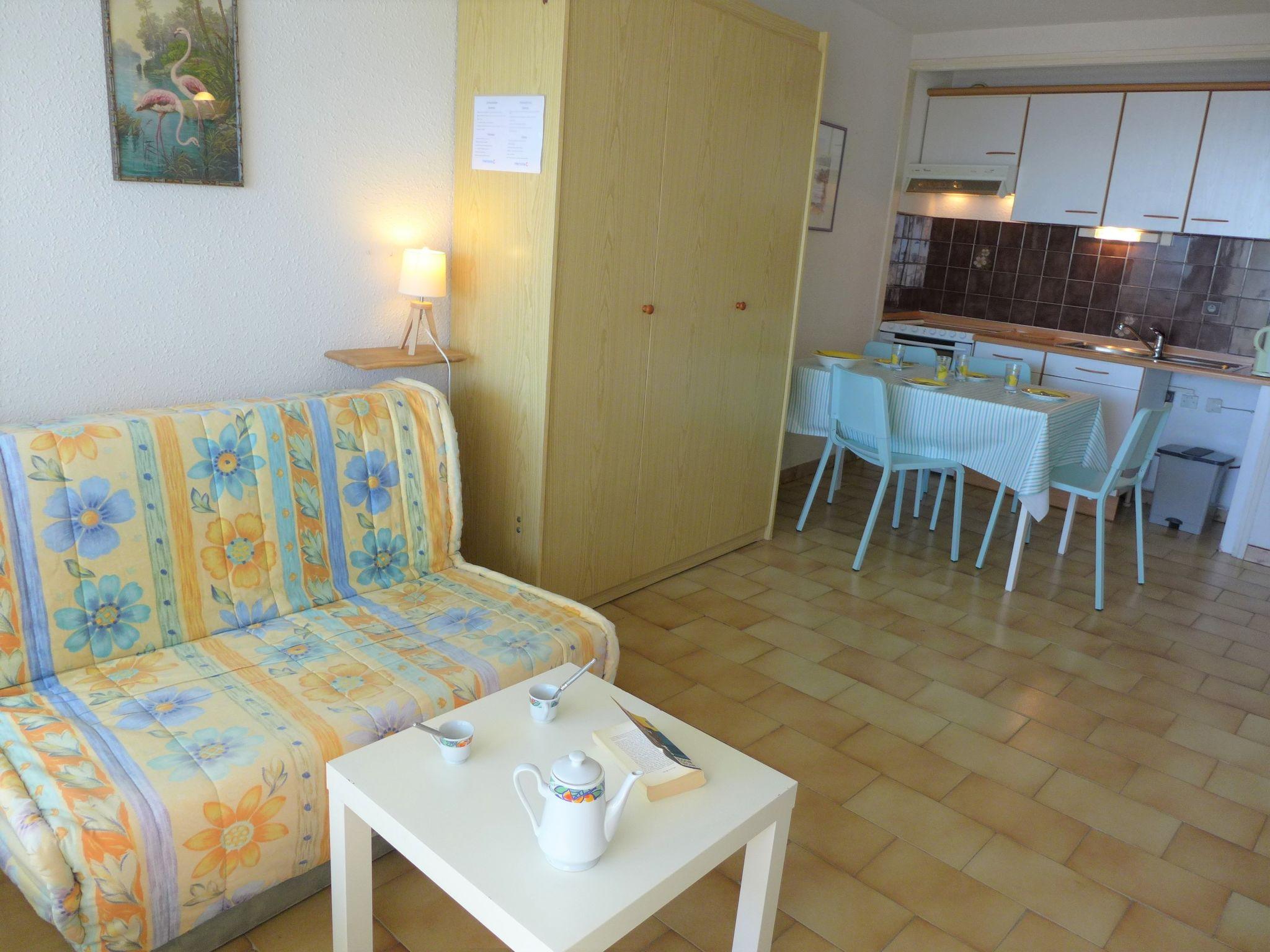 Foto 9 - Appartamento con 1 camera da letto a La Grande-Motte con terrazza e vista mare