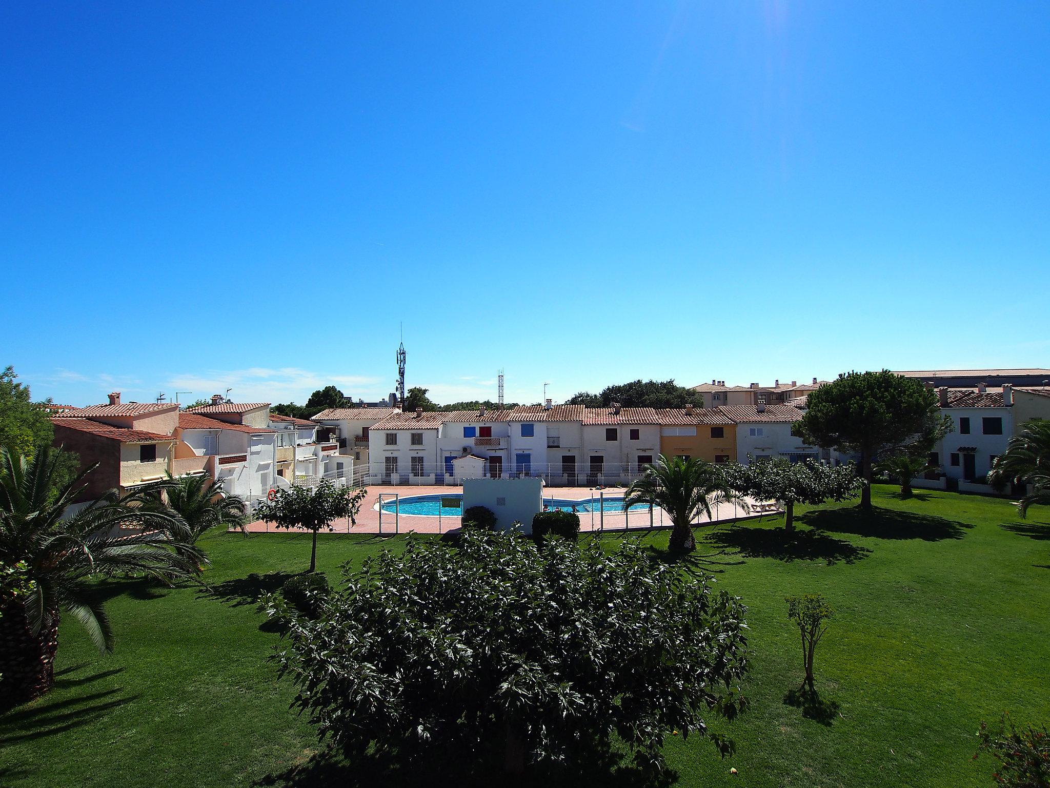 Foto 18 - Casa de 2 quartos em Castelló d'Empúries com piscina e vistas do mar