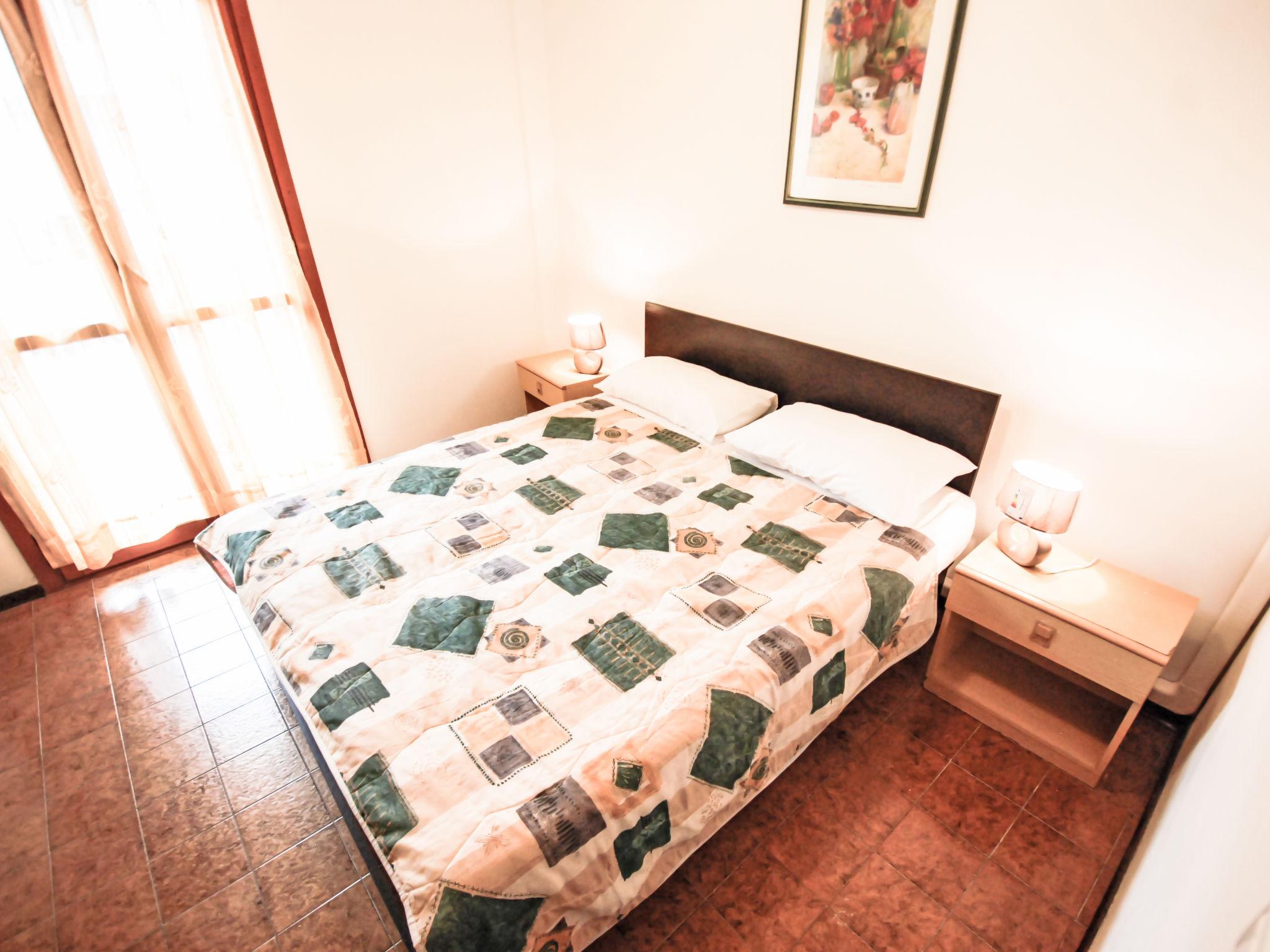 Foto 9 - Appartamento con 2 camere da letto a San Michele al Tagliamento con piscina e vista mare