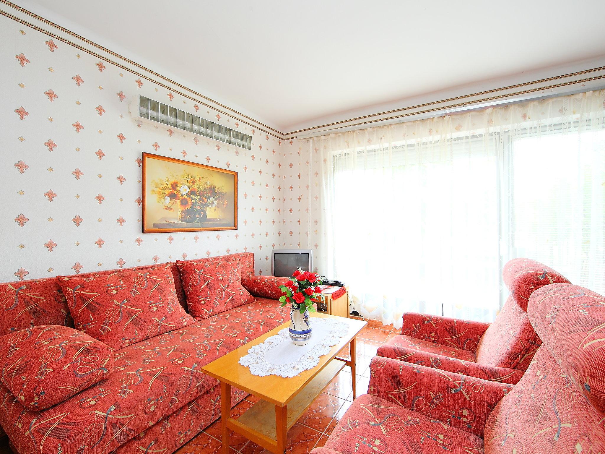 Foto 4 - Casa con 2 camere da letto a Balatonszárszó con giardino e vista mare