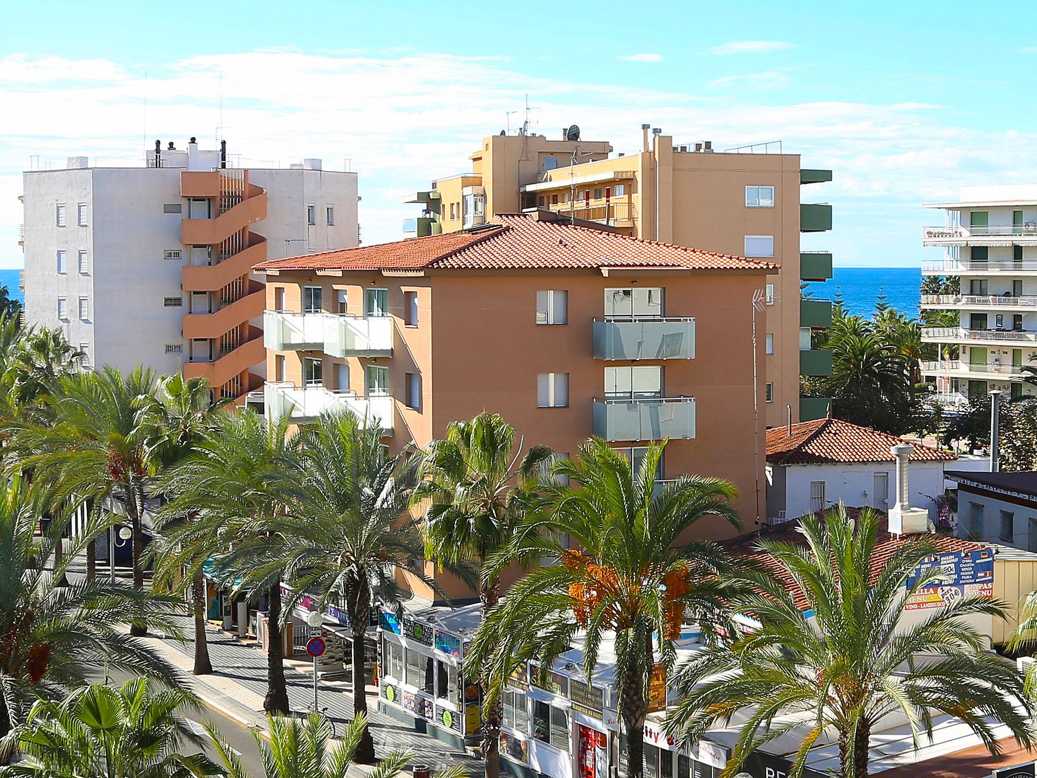 Foto 1 - Apartamento de 2 habitaciones en Salou con vistas al mar