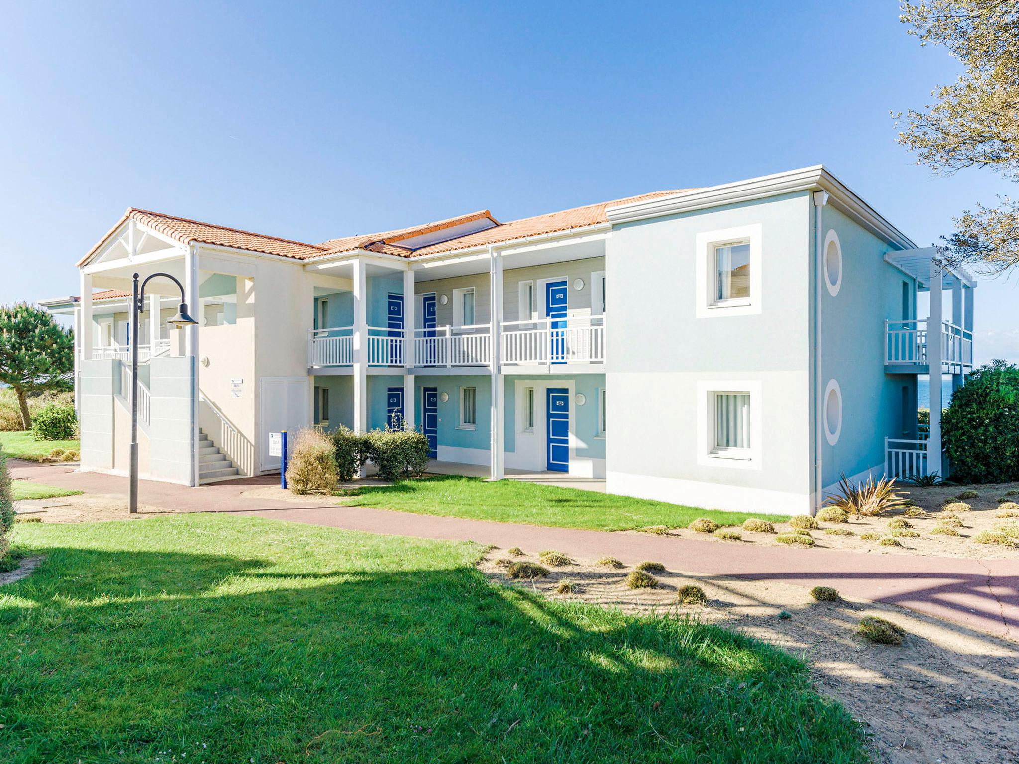 Foto 10 - Apartamento de 1 habitación en Les Sables-d'Olonne con piscina y vistas al mar