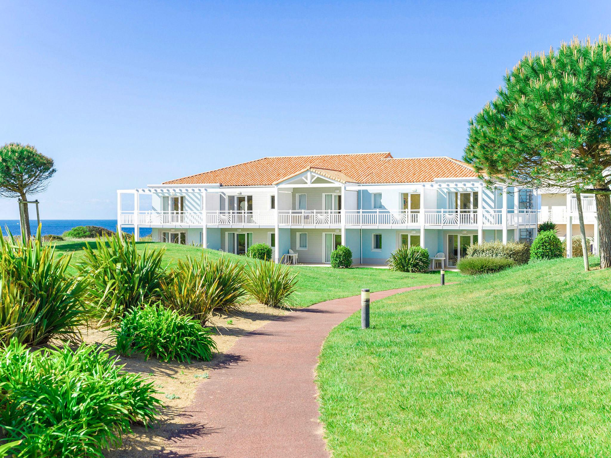 Foto 14 - Apartment in Les Sables-d'Olonne mit schwimmbad und blick aufs meer