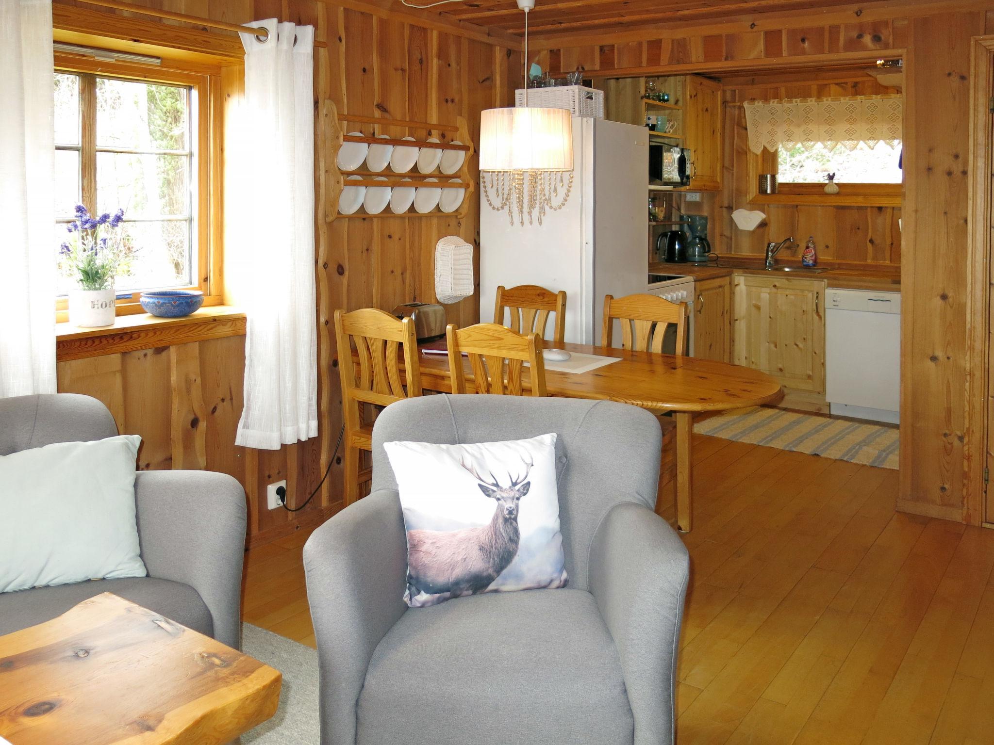 Photo 3 - 3 bedroom House in Balestrand with garden and terrace