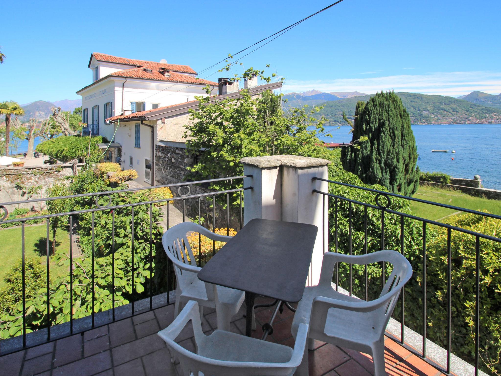 Foto 3 - Apartamento de 2 quartos em Baveno com terraço e vista para a montanha