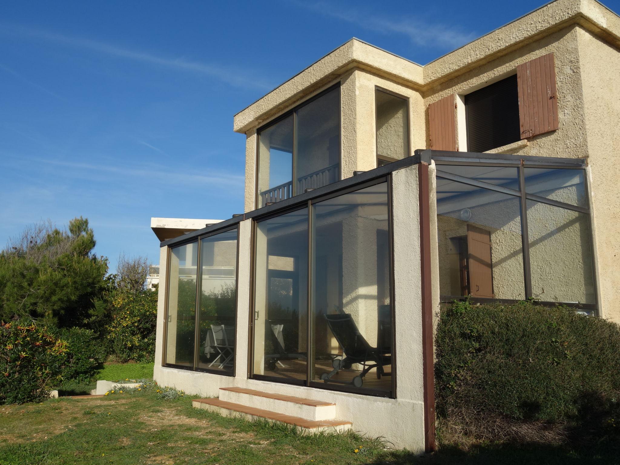 Foto 16 - Casa con 3 camere da letto a Six-Fours-les-Plages con giardino