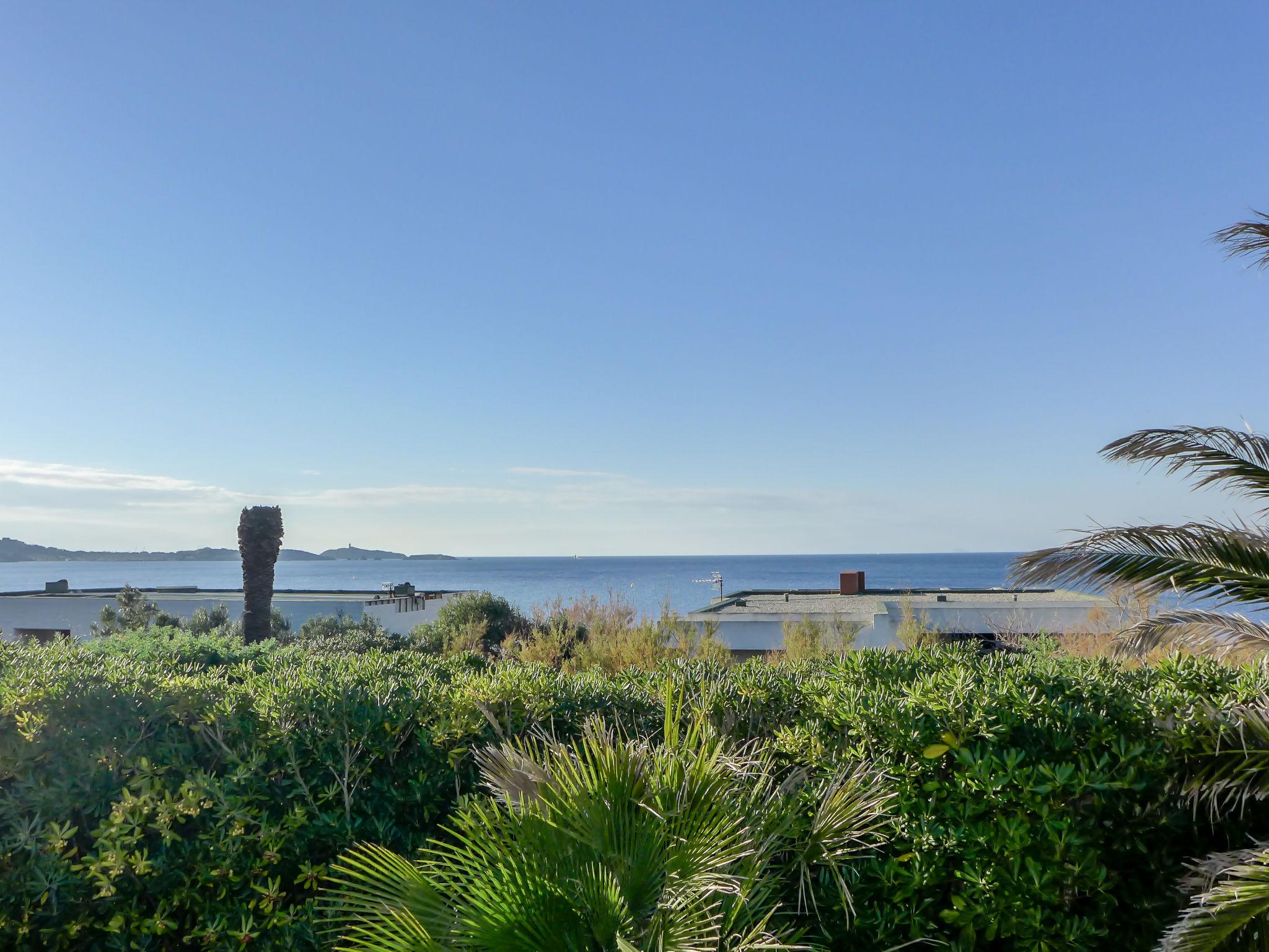 Foto 2 - Haus mit 3 Schlafzimmern in Six-Fours-les-Plages mit blick aufs meer