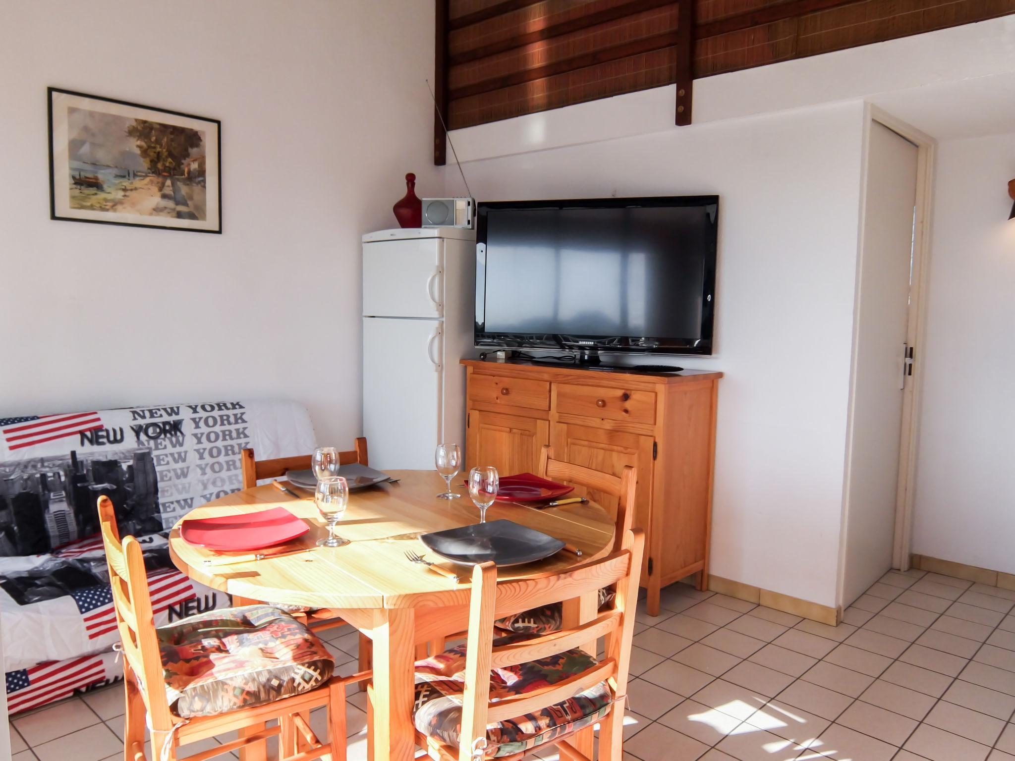 Photo 2 - 1 bedroom Apartment in Saint-Cyprien with sea view