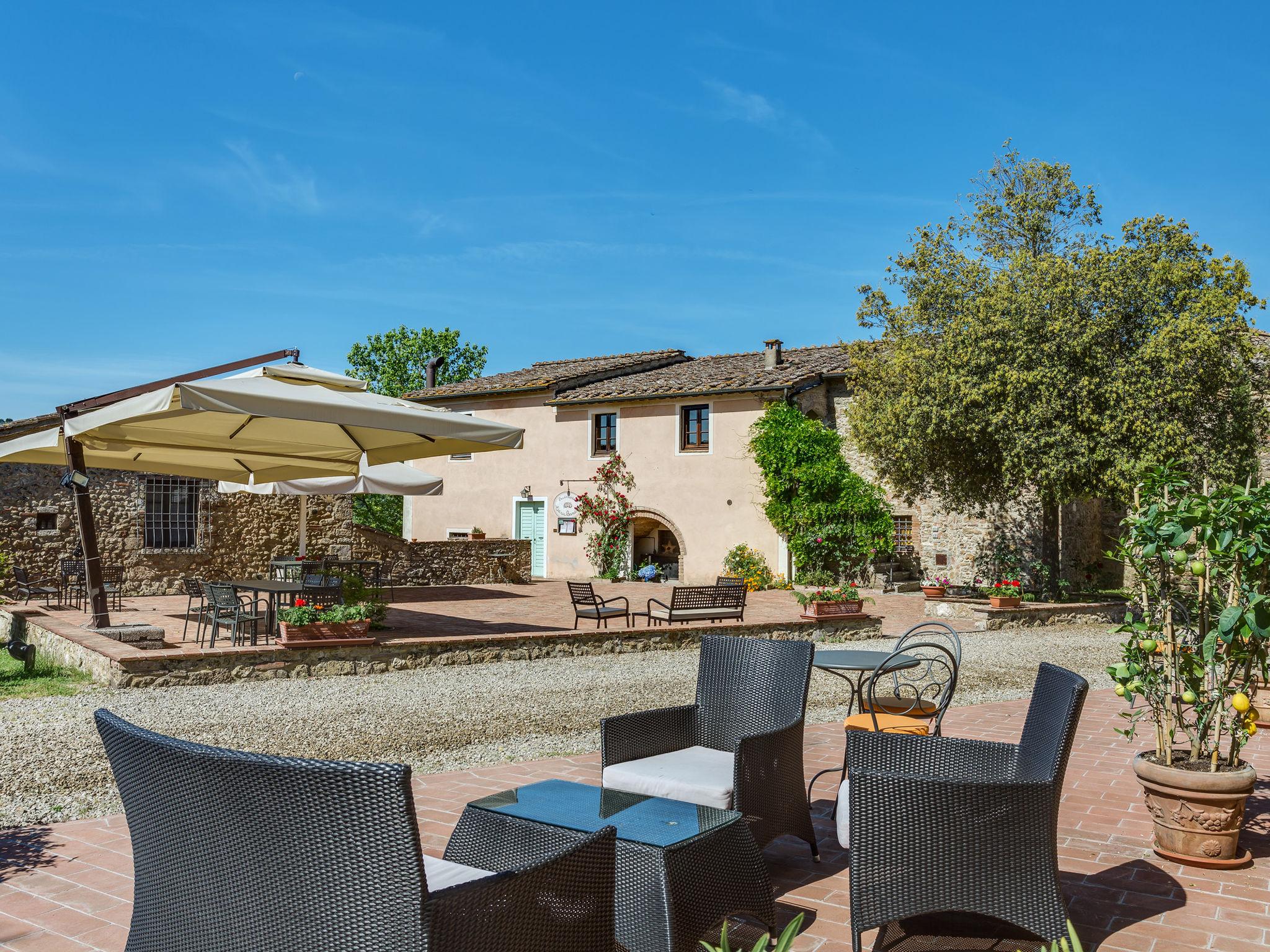 Photo 2 - Maison de 1 chambre à Poggibonsi avec piscine et jardin