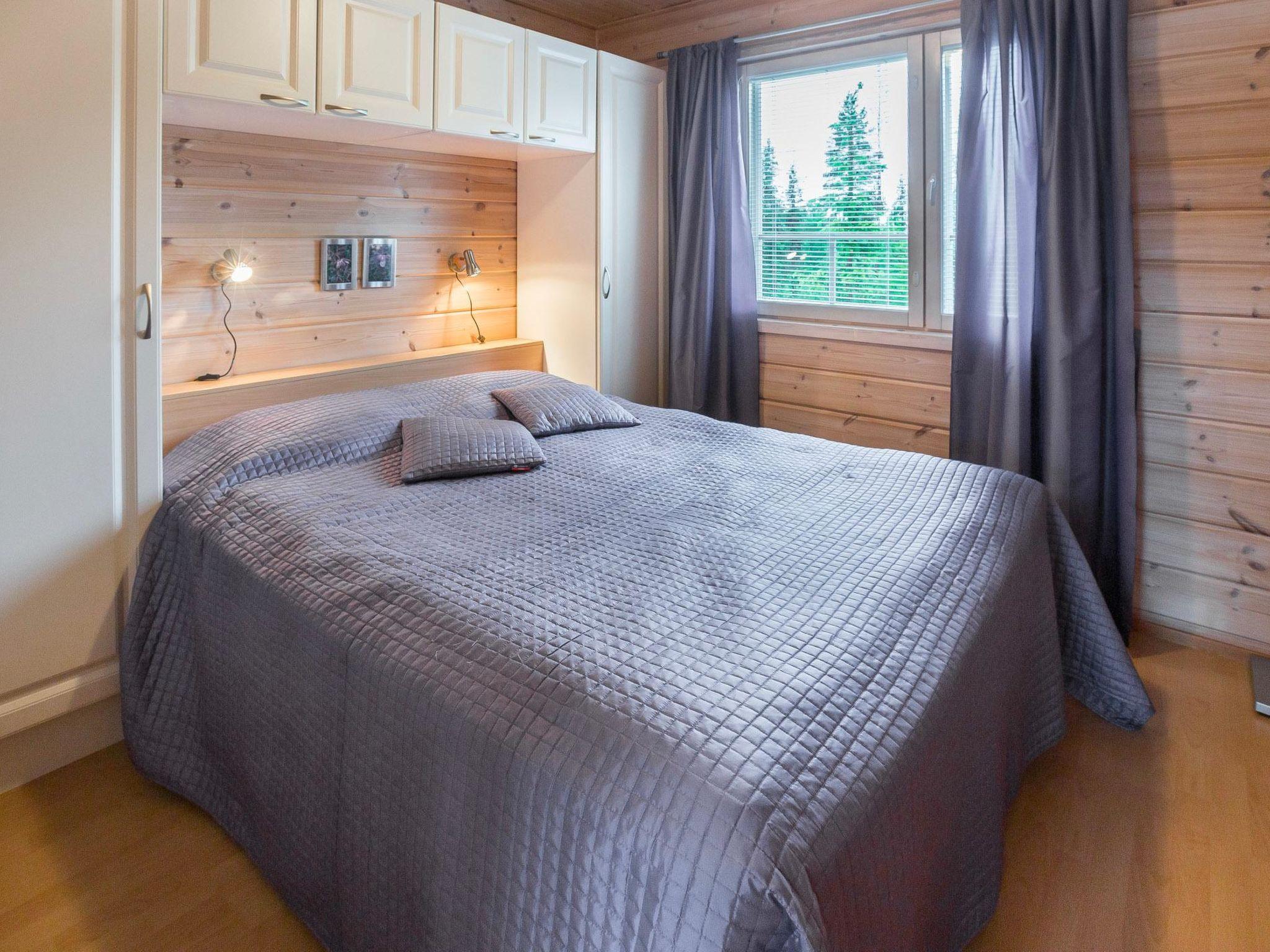 Foto 8 - Haus mit 1 Schlafzimmer in Kolari mit sauna und blick auf die berge