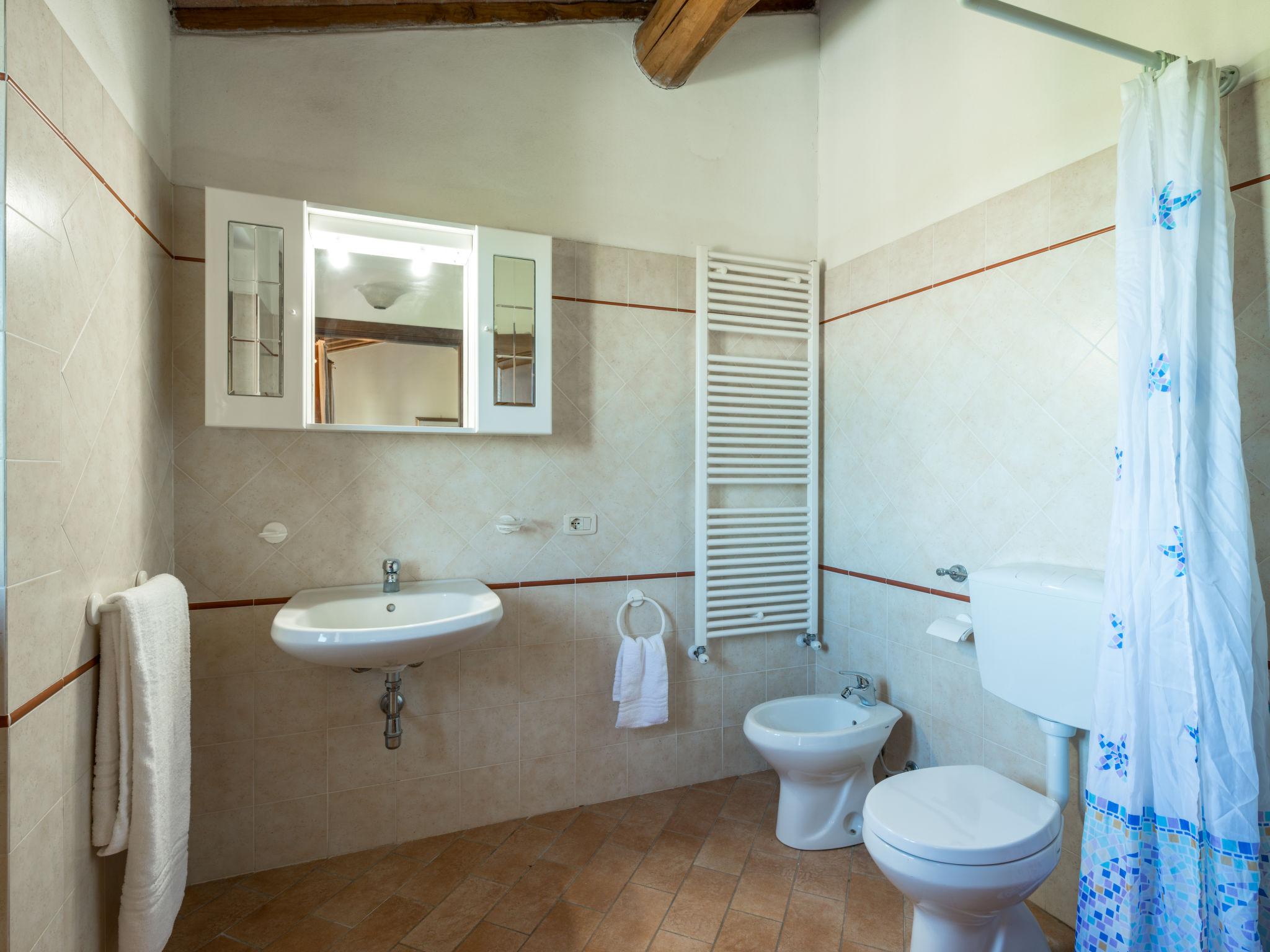 Photo 16 - 2 bedroom House in Scansano with swimming pool and garden