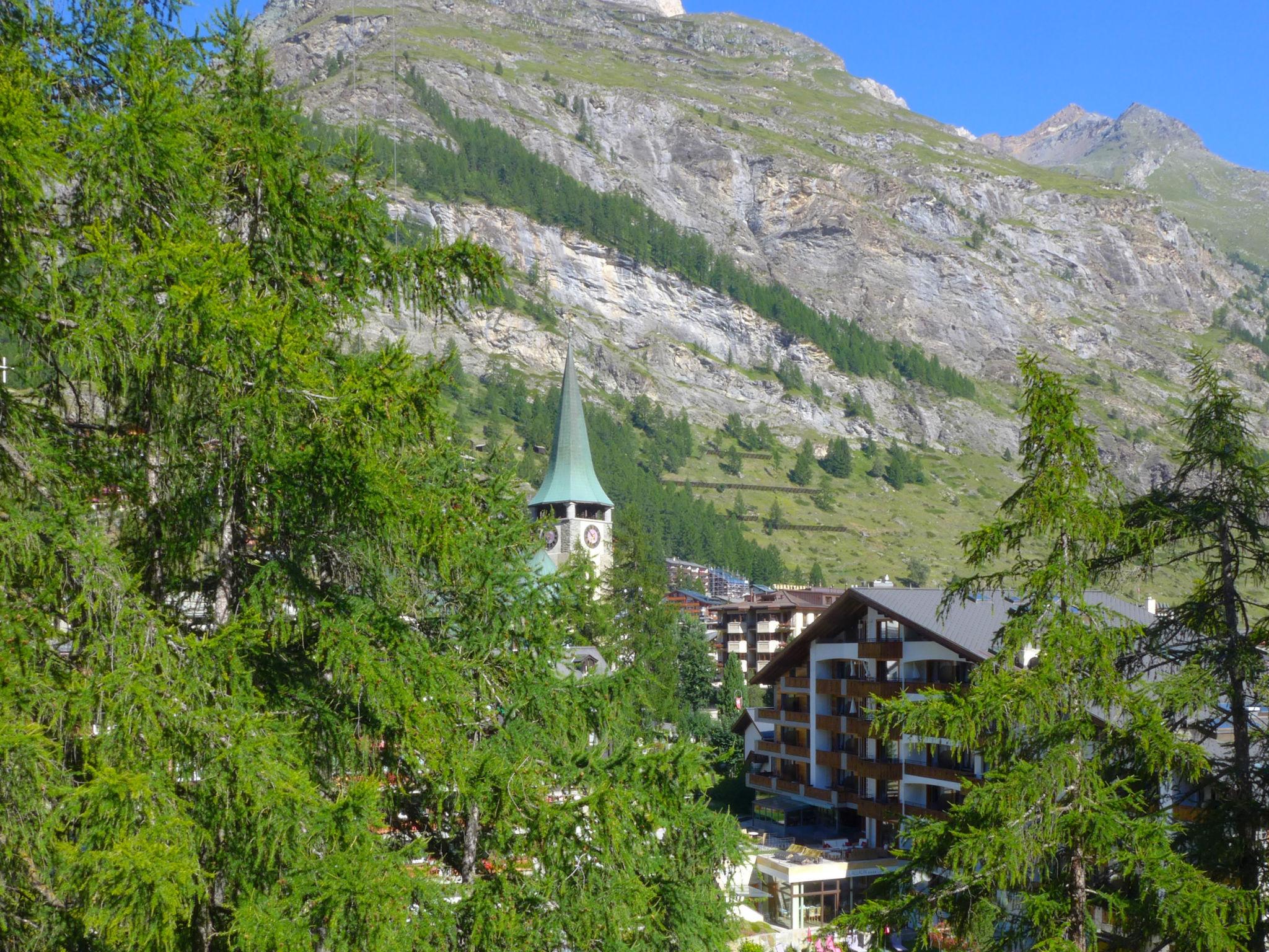 Foto 16 - Apartamento de 2 habitaciones en Zermatt con vistas a la montaña