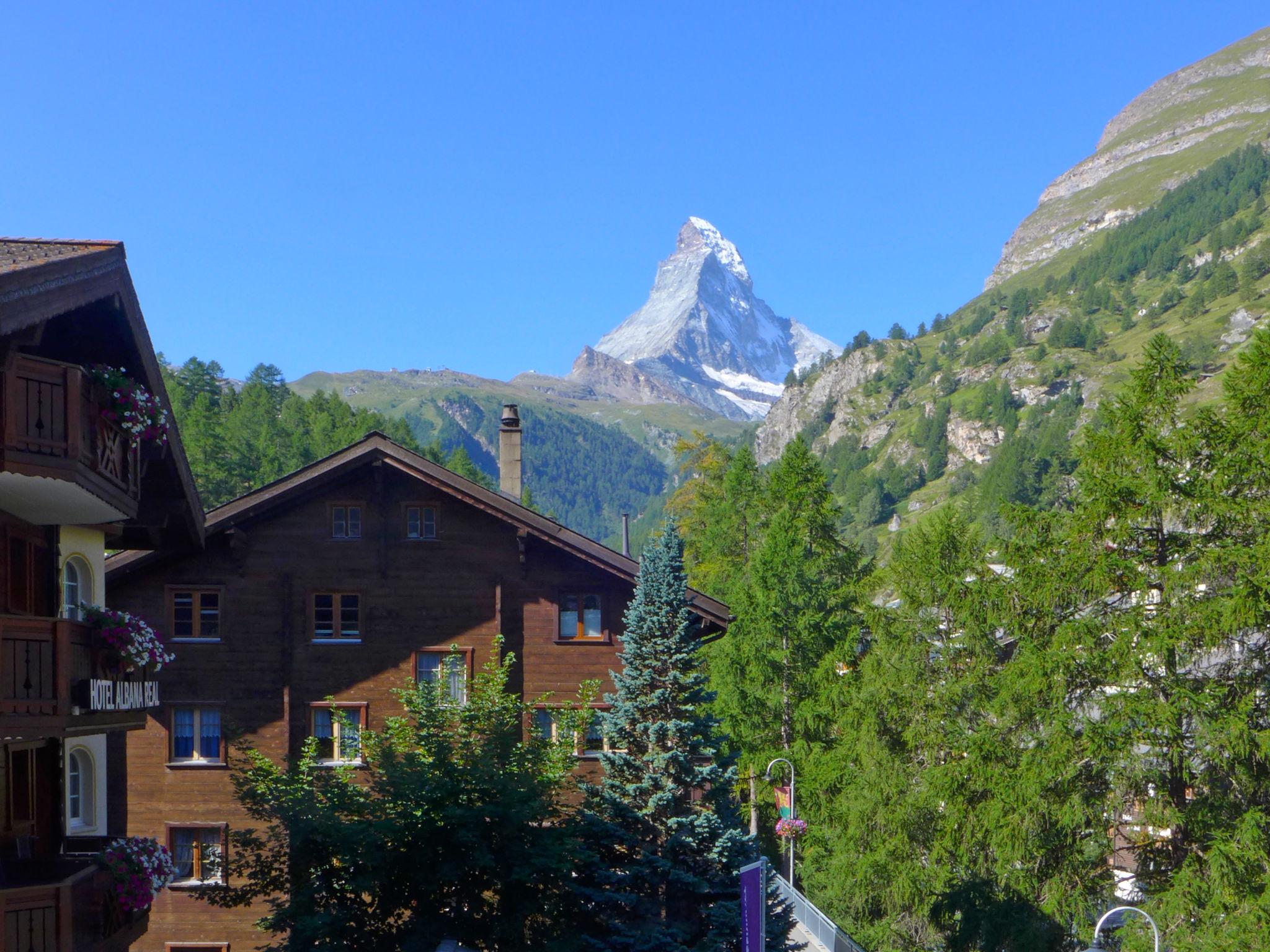 Foto 1 - Apartamento de 2 habitaciones en Zermatt con vistas a la montaña