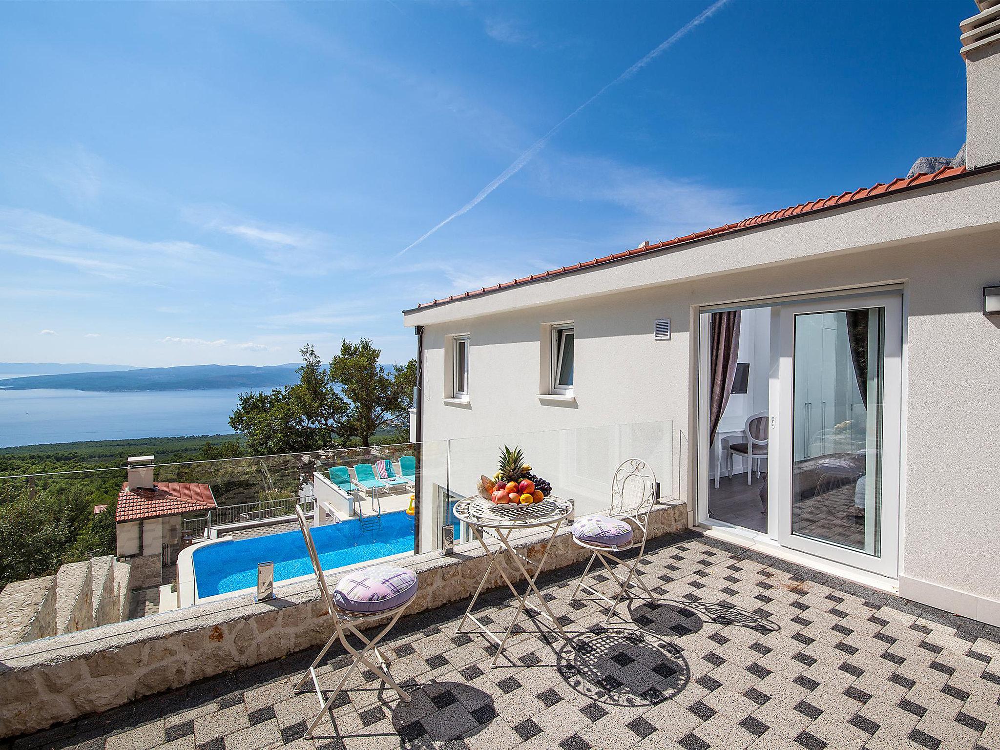 Photo 26 - Maison de 5 chambres à Baška Voda avec piscine privée et vues à la mer