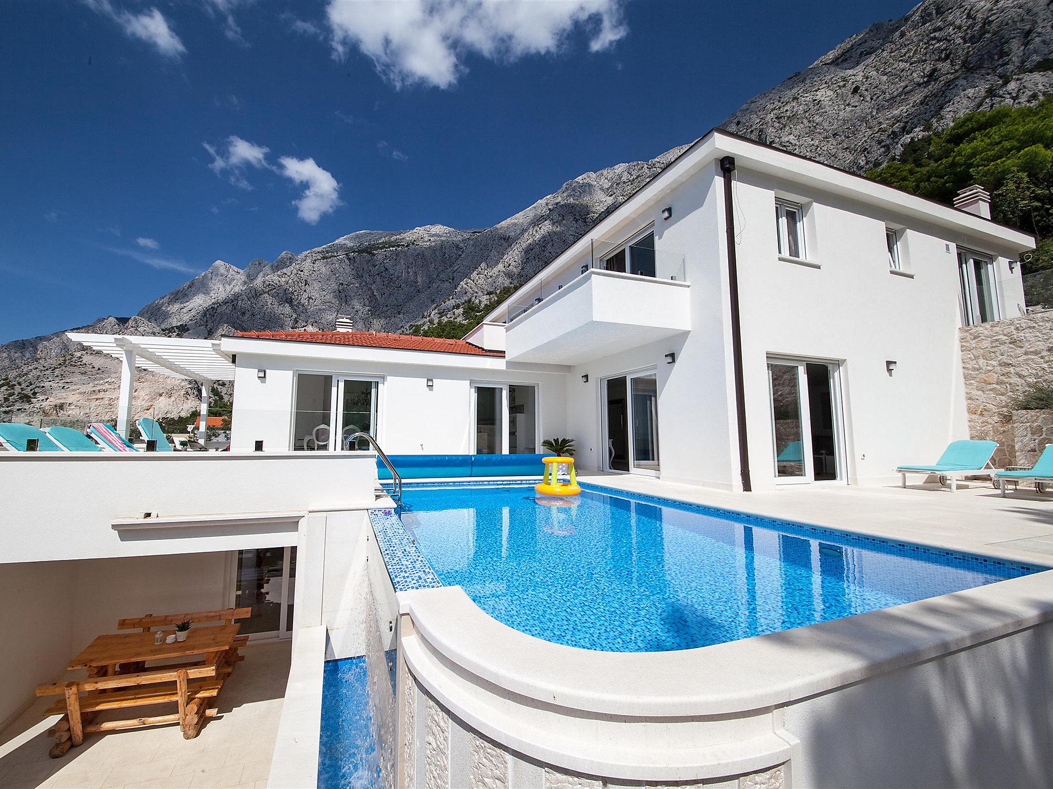 Photo 27 - Maison de 5 chambres à Baška Voda avec piscine privée et terrasse