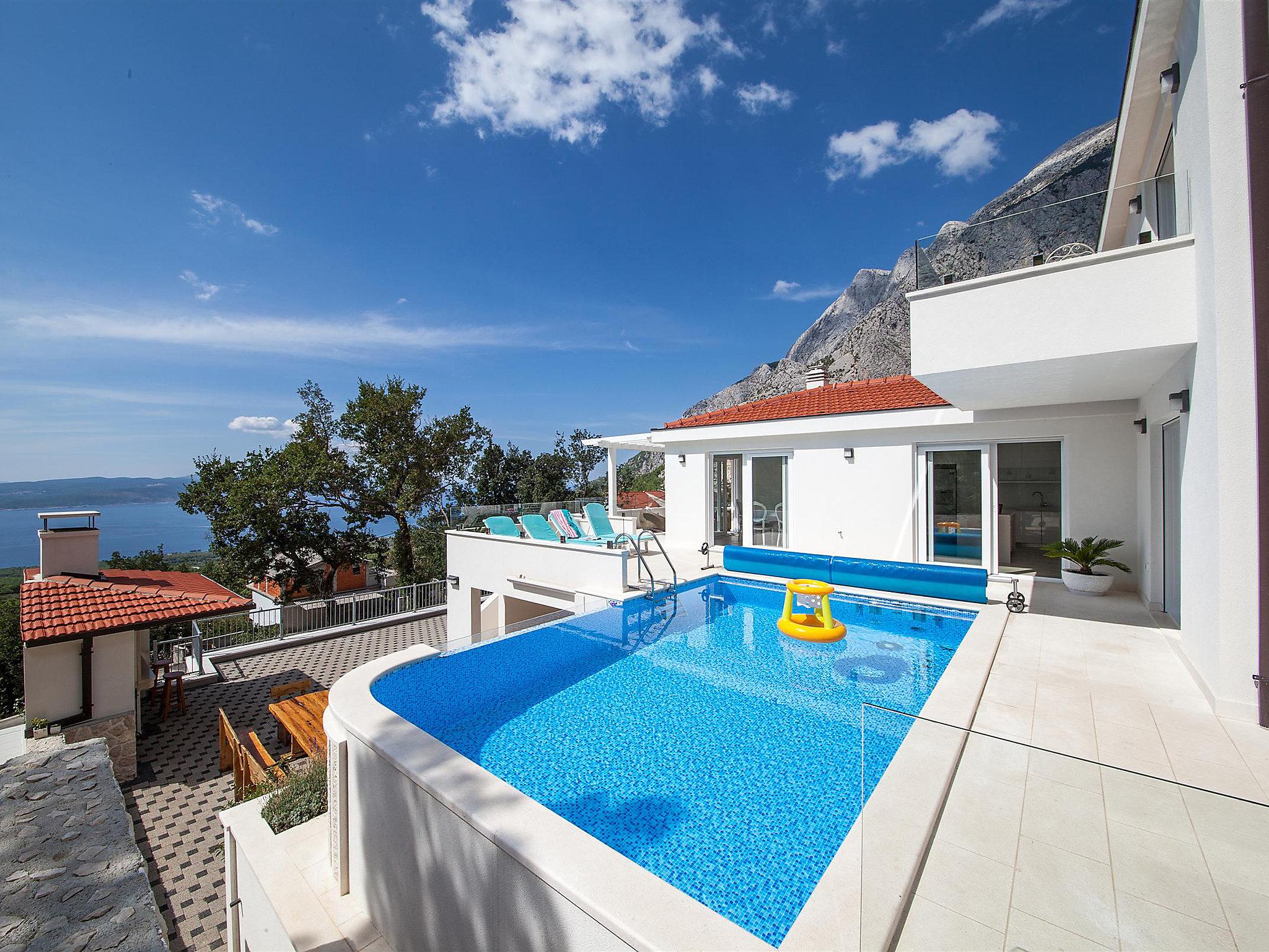 Photo 25 - Maison de 5 chambres à Baška Voda avec piscine privée et vues à la mer