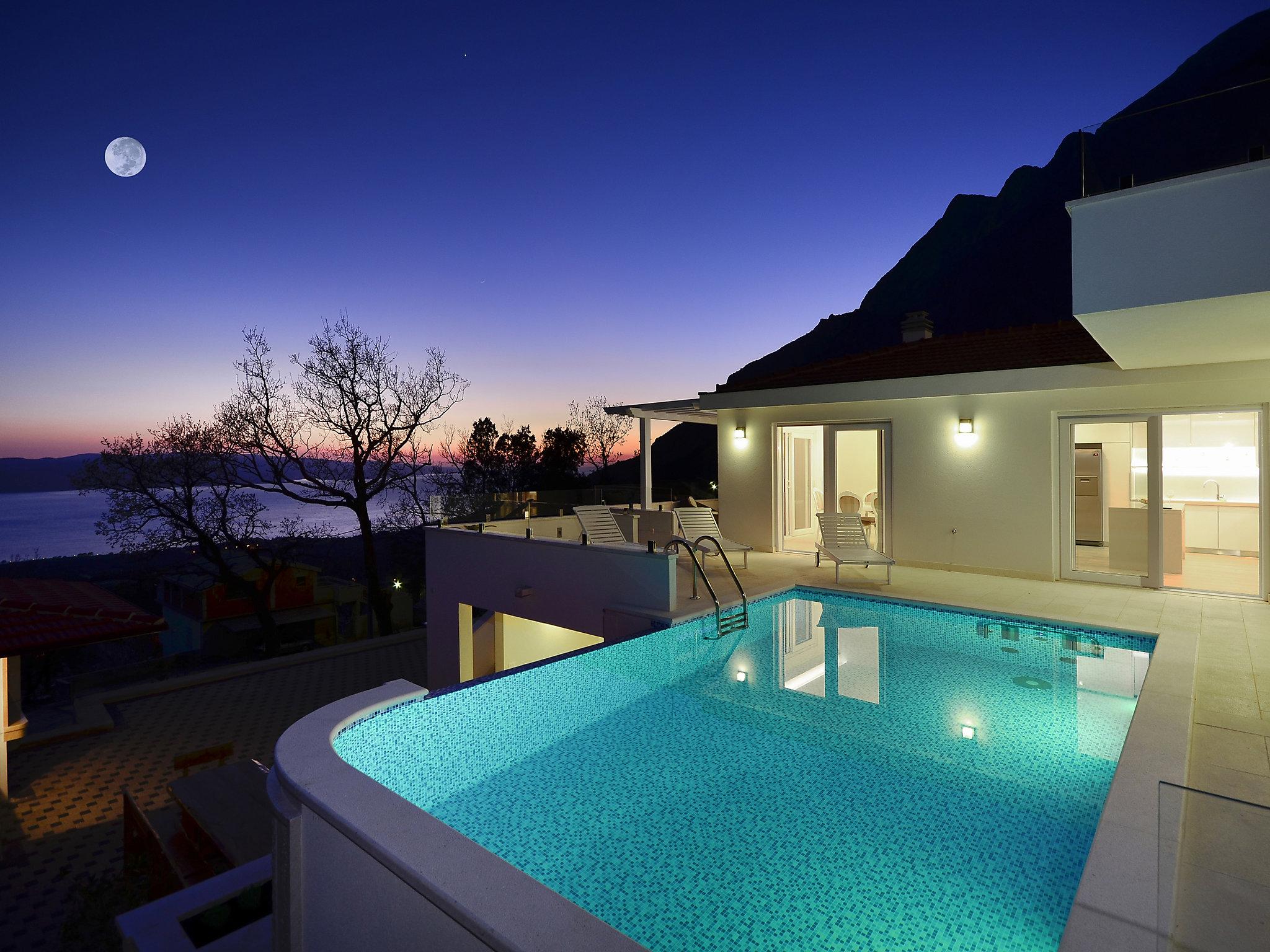 Photo 39 - Maison de 5 chambres à Baška Voda avec piscine privée et vues à la mer