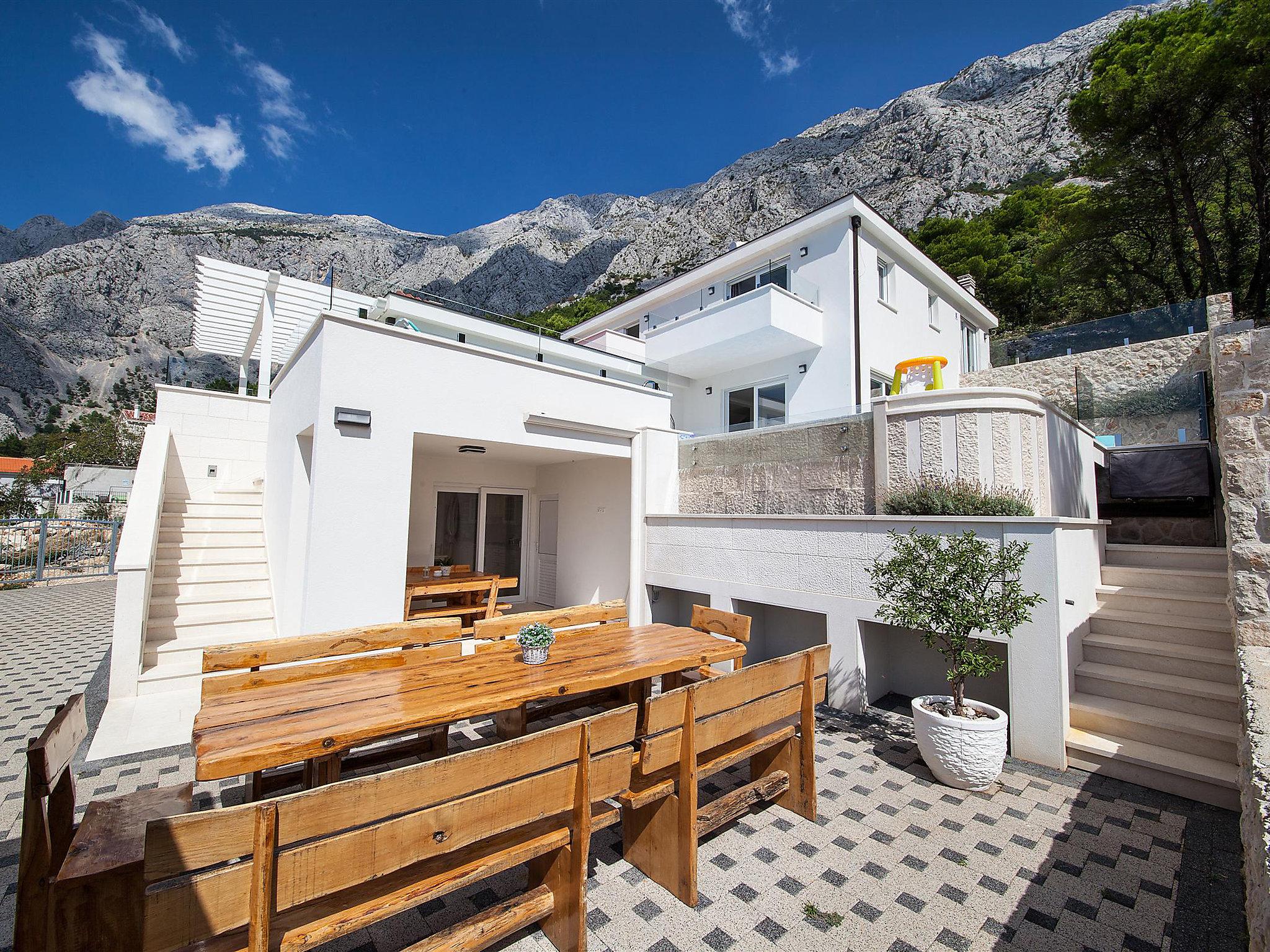 Photo 37 - Maison de 5 chambres à Baška Voda avec piscine privée et vues à la mer