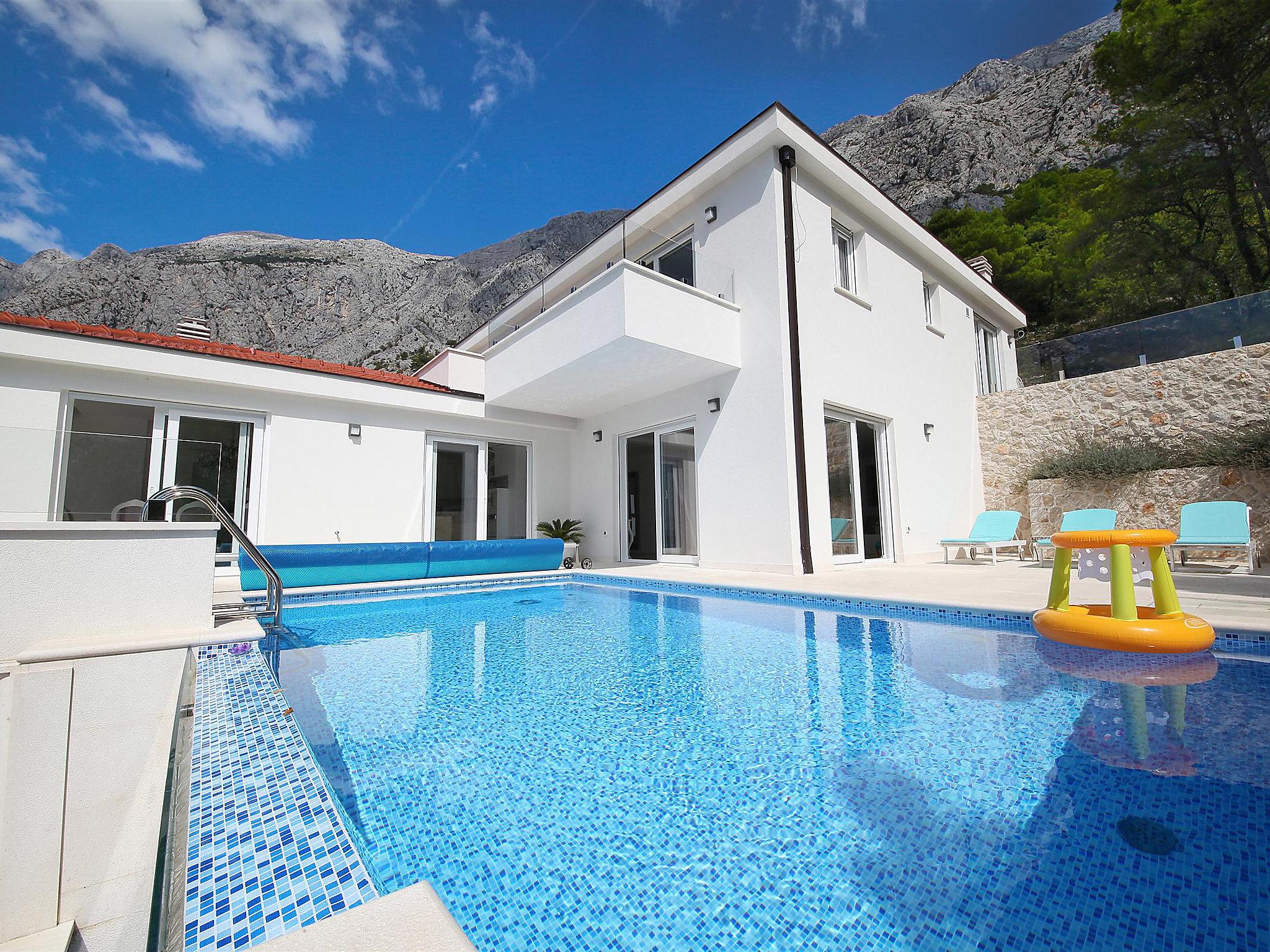 Photo 2 - Maison de 5 chambres à Baška Voda avec piscine privée et terrasse