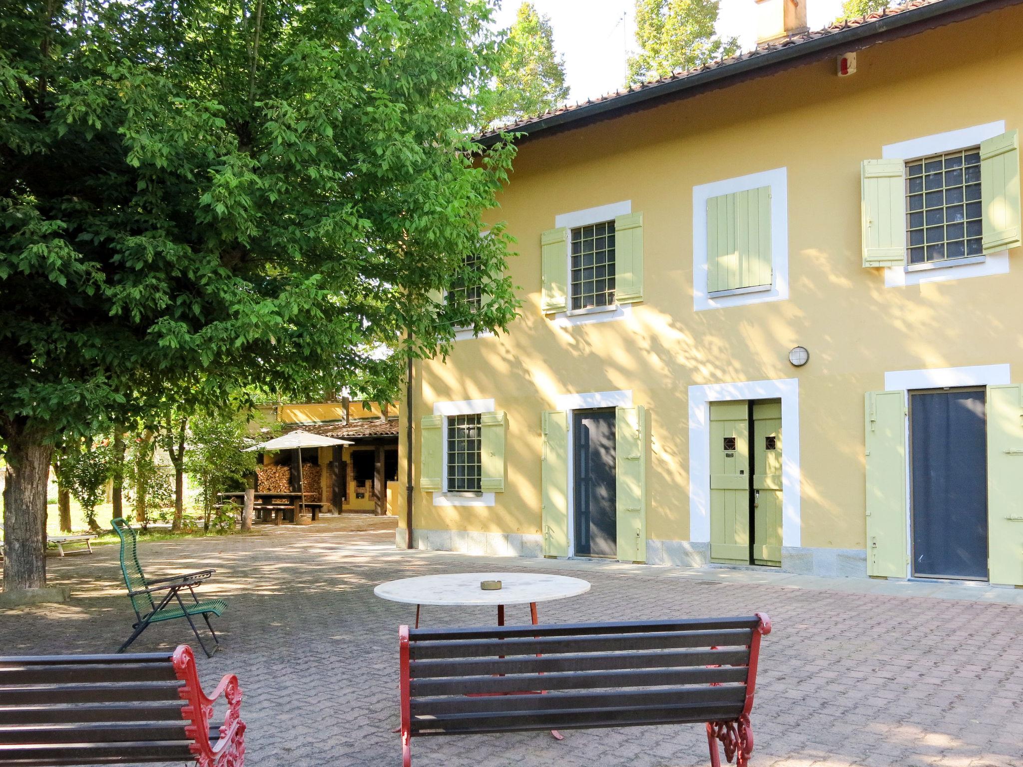 Photo 28 - Maison de 5 chambres à Valfenera avec piscine privée et jardin