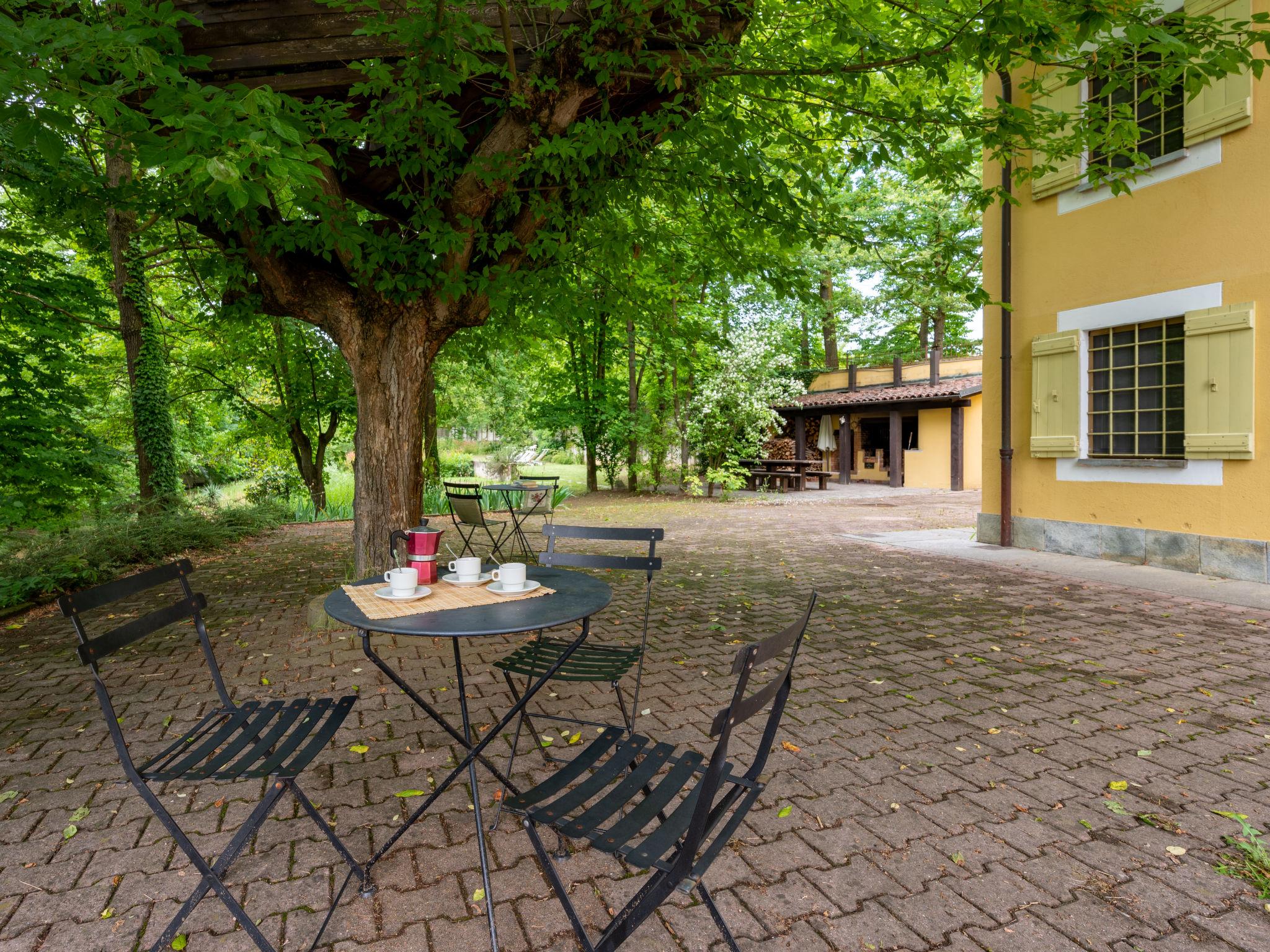 Foto 31 - Casa de 5 quartos em Valfenera com piscina privada e jardim