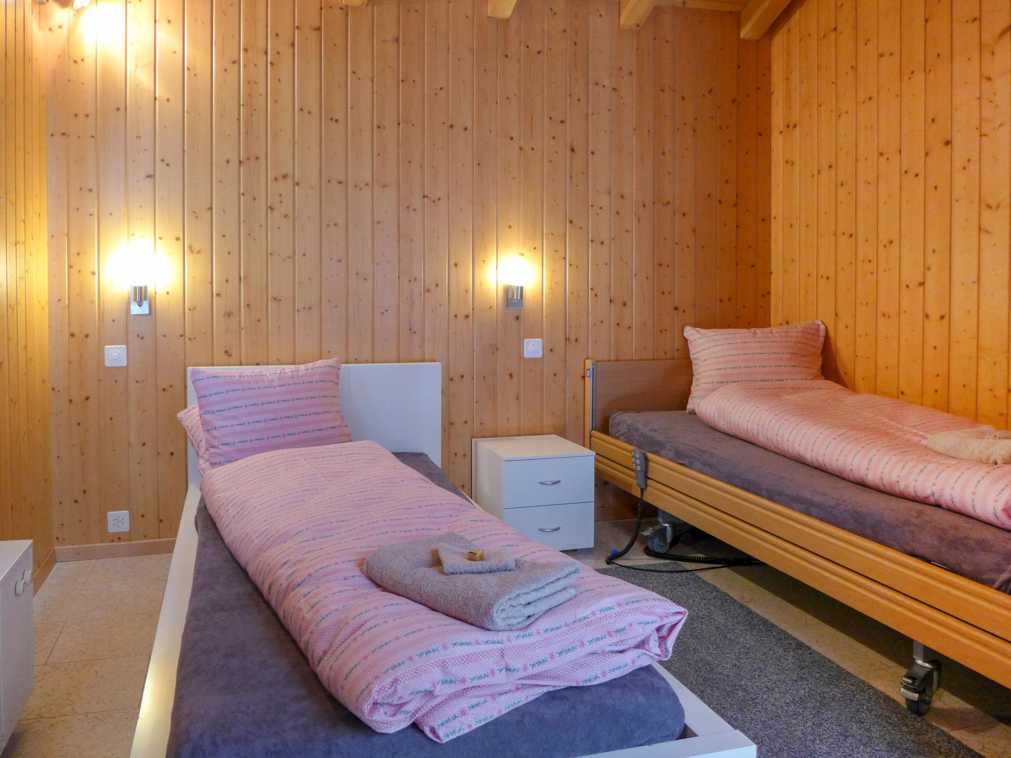 Foto 10 - Casa con 3 camere da letto a Kandergrund con terrazza e vista sulle montagne