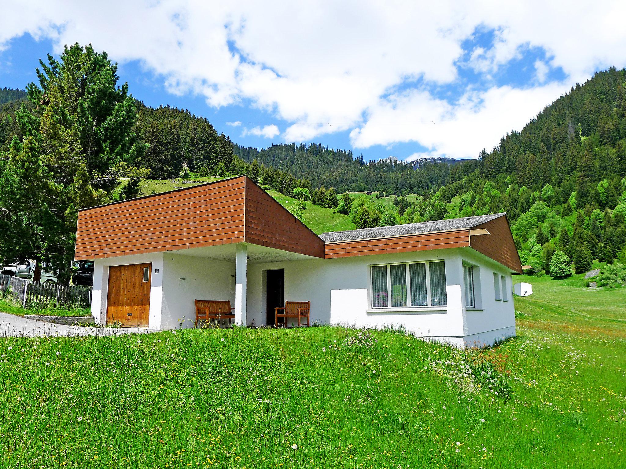 Foto 1 - Casa de 3 habitaciones en Disentis/Mustér con jardín y vistas a la montaña