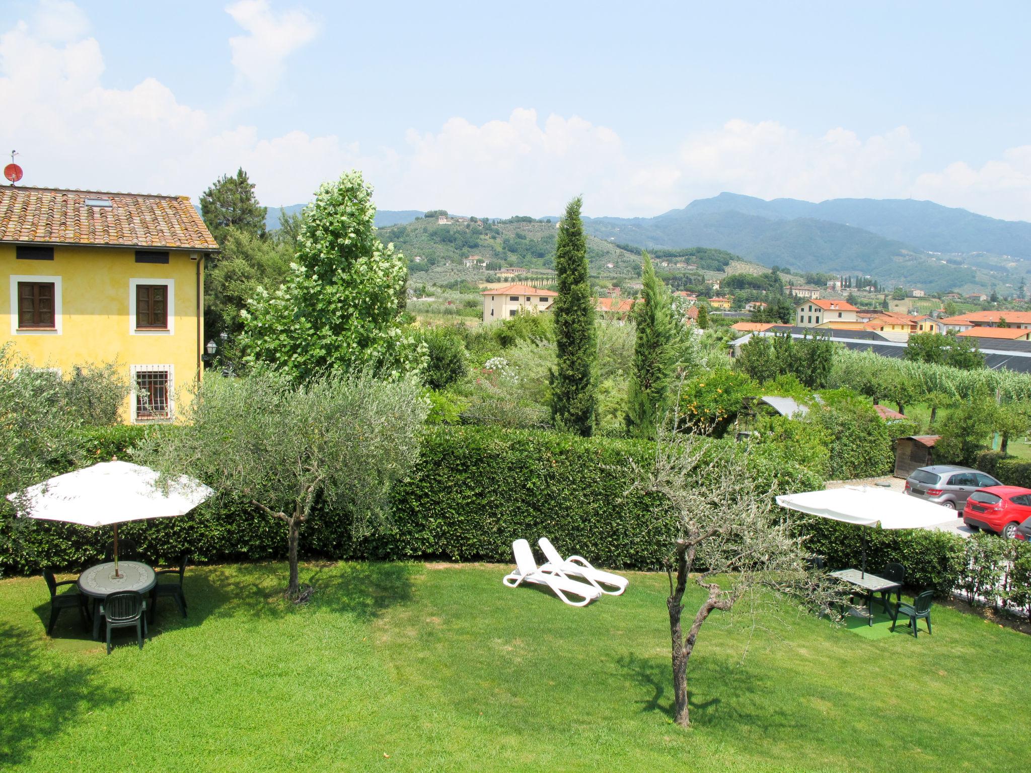 Foto 40 - Apartamento de 2 quartos em Lucca com piscina e jardim