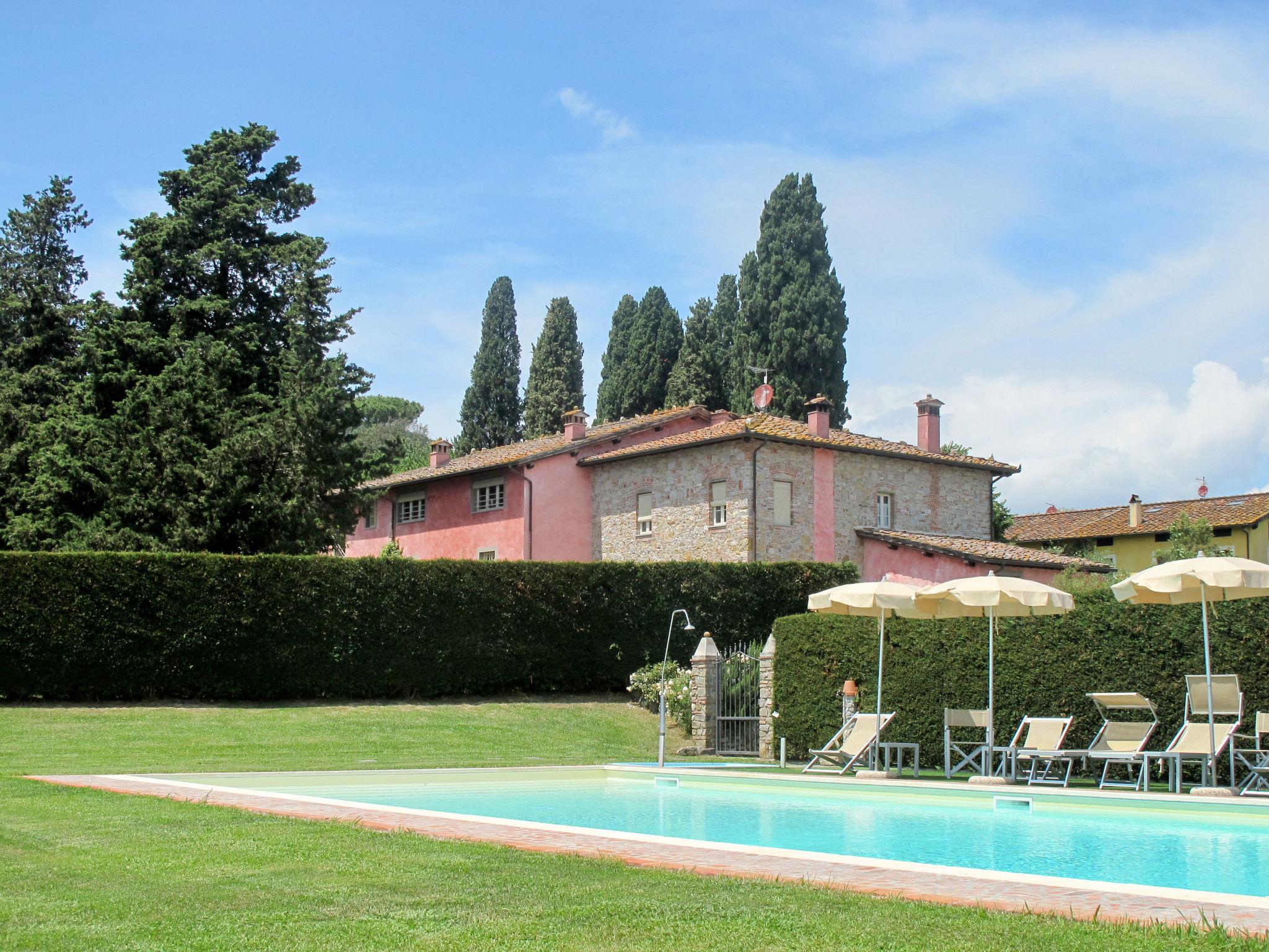 Foto 1 - Apartamento de 2 quartos em Lucca com piscina e jardim