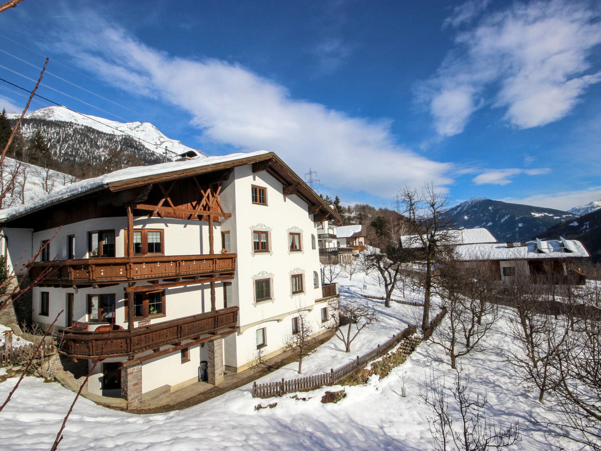 Photo 13 - Appartement de 3 chambres à Pians avec vues sur la montagne