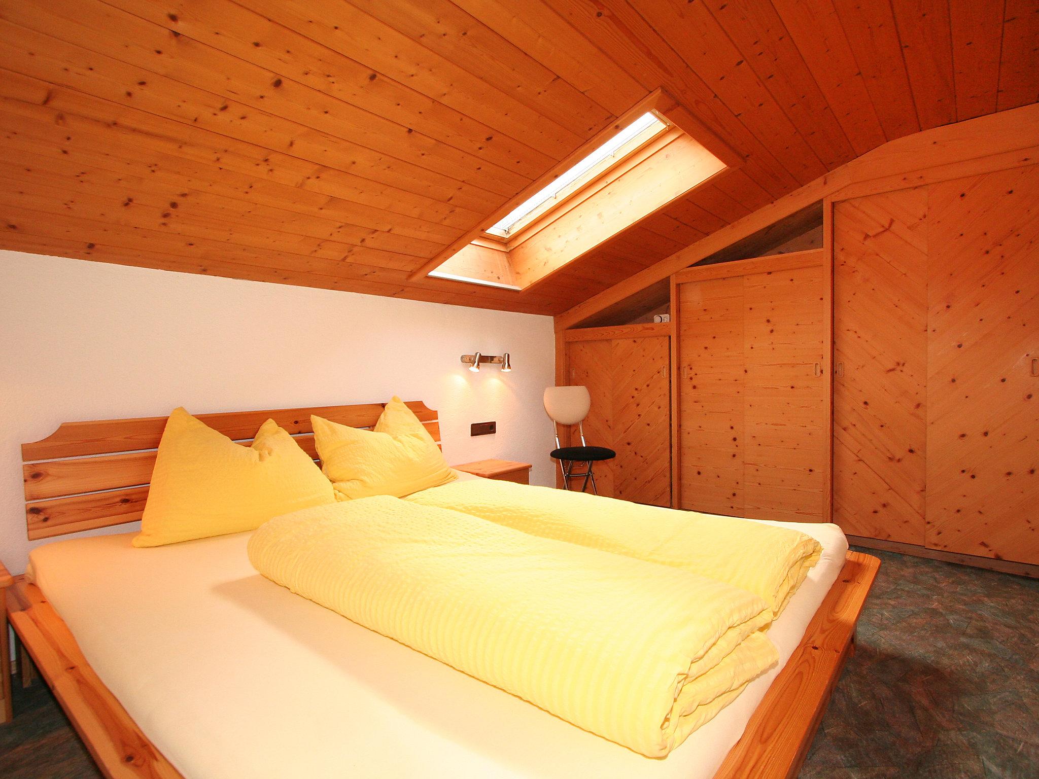 Foto 4 - Apartment mit 3 Schlafzimmern in Pians mit blick auf die berge