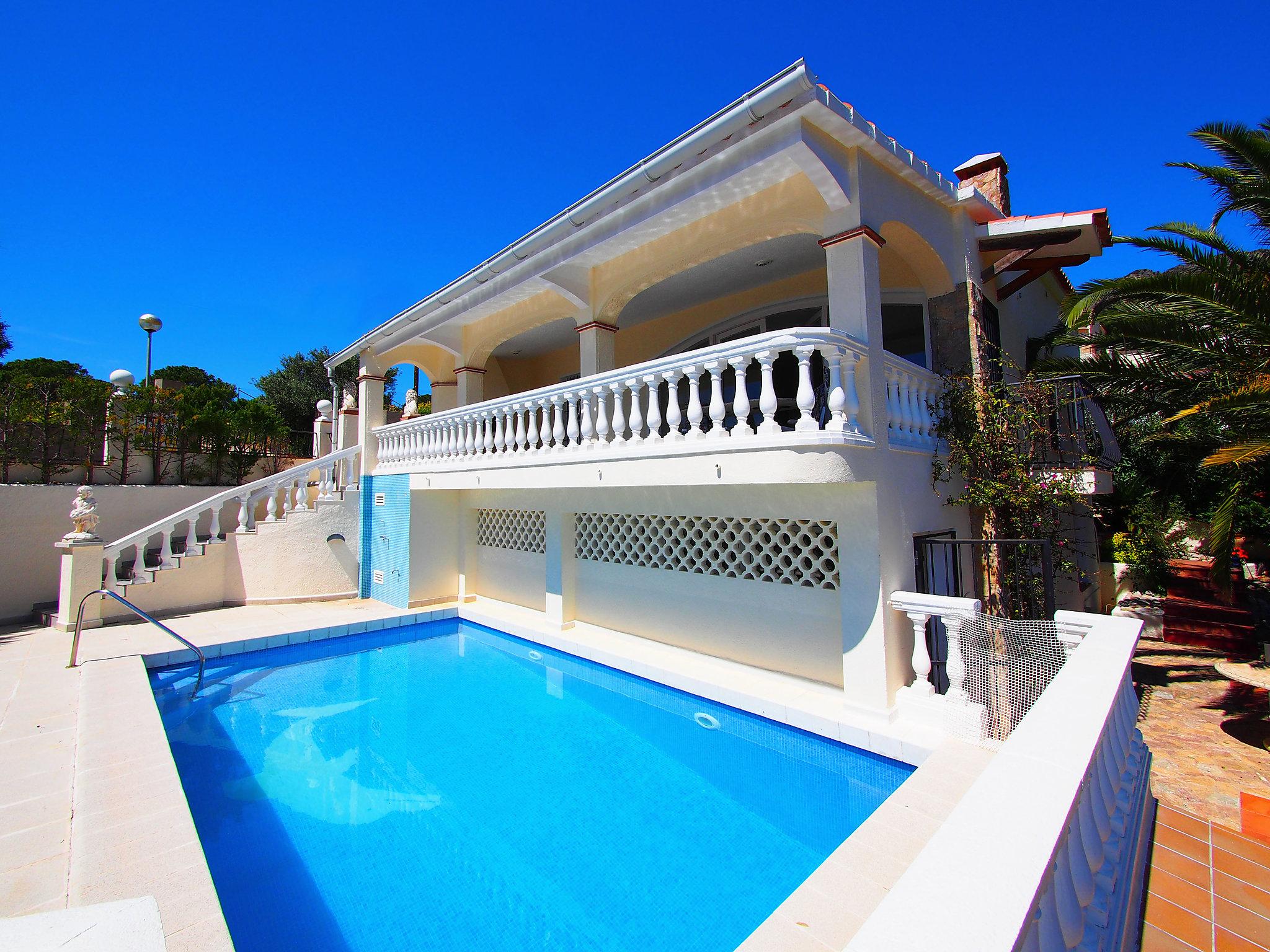 Photo 16 - 4 bedroom House in Roses with private pool and sea view