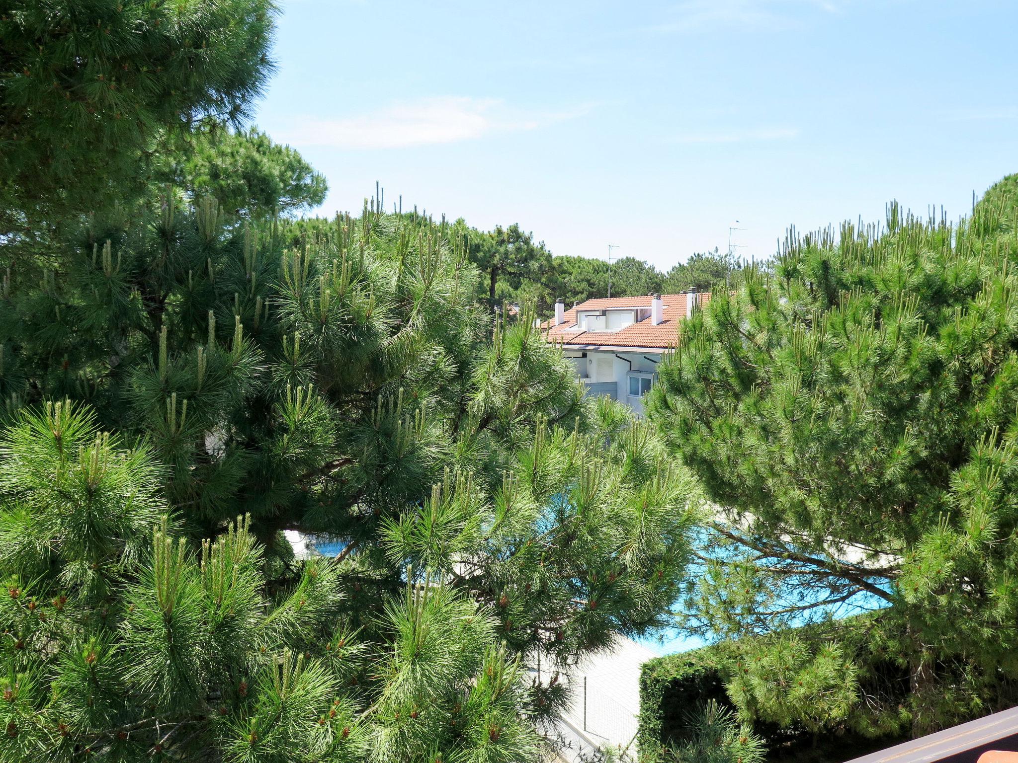 Photo 19 - Appartement en Lignano Sabbiadoro avec piscine et vues à la mer