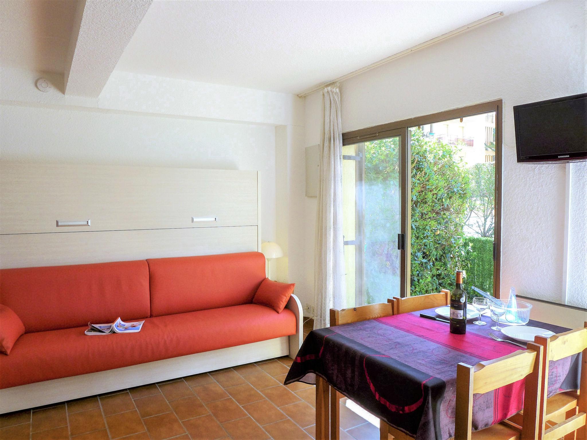 Foto 2 - Apartamento em Sainte-Maxime com piscina e vistas do mar