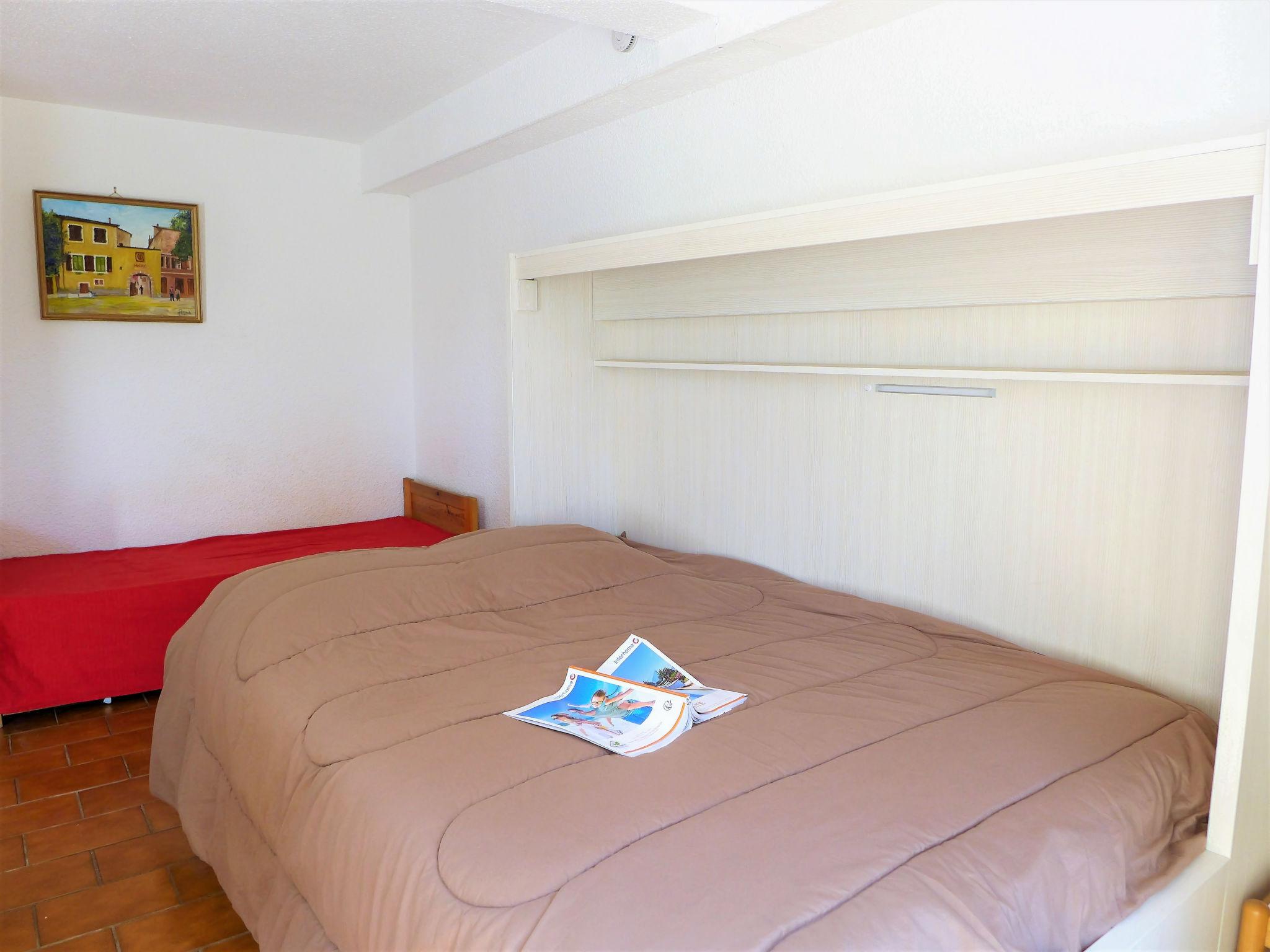 Foto 4 - Apartamento en Sainte-Maxime con piscina y vistas al mar