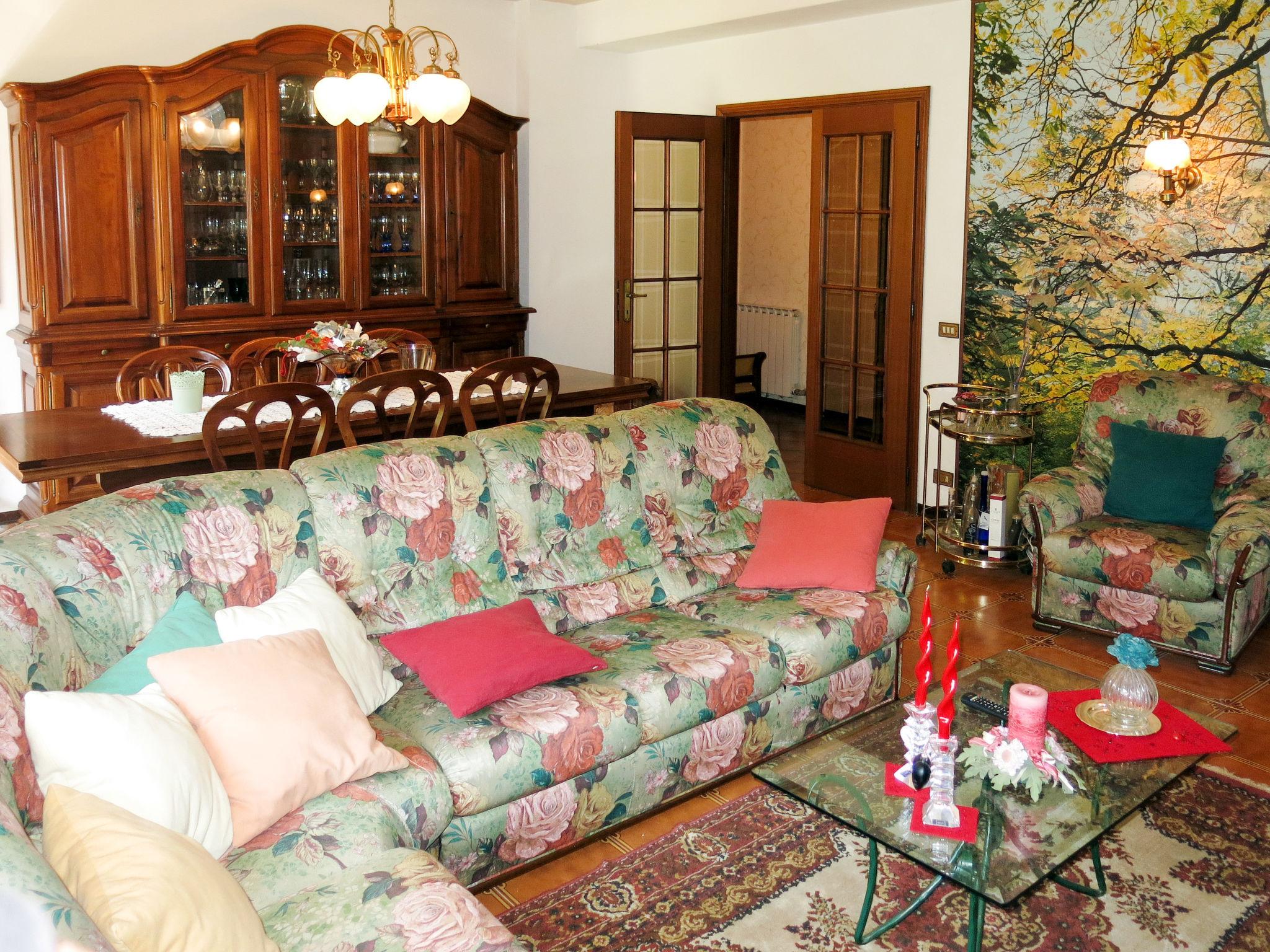 Photo 6 - 3 bedroom Apartment in Bagni di Lucca with swimming pool and garden