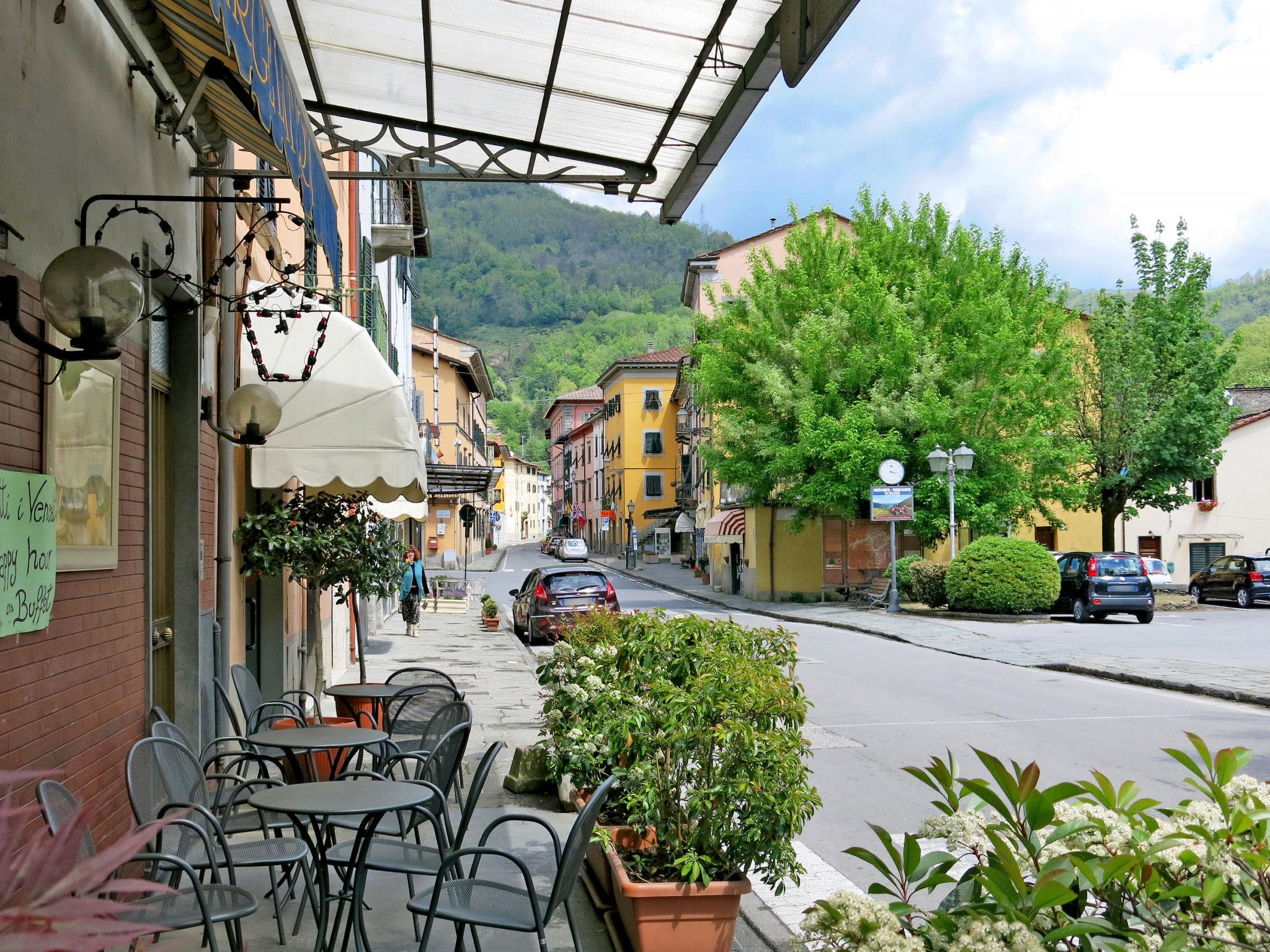 Photo 27 - 2 bedroom House in Coreglia Antelminelli with garden and terrace