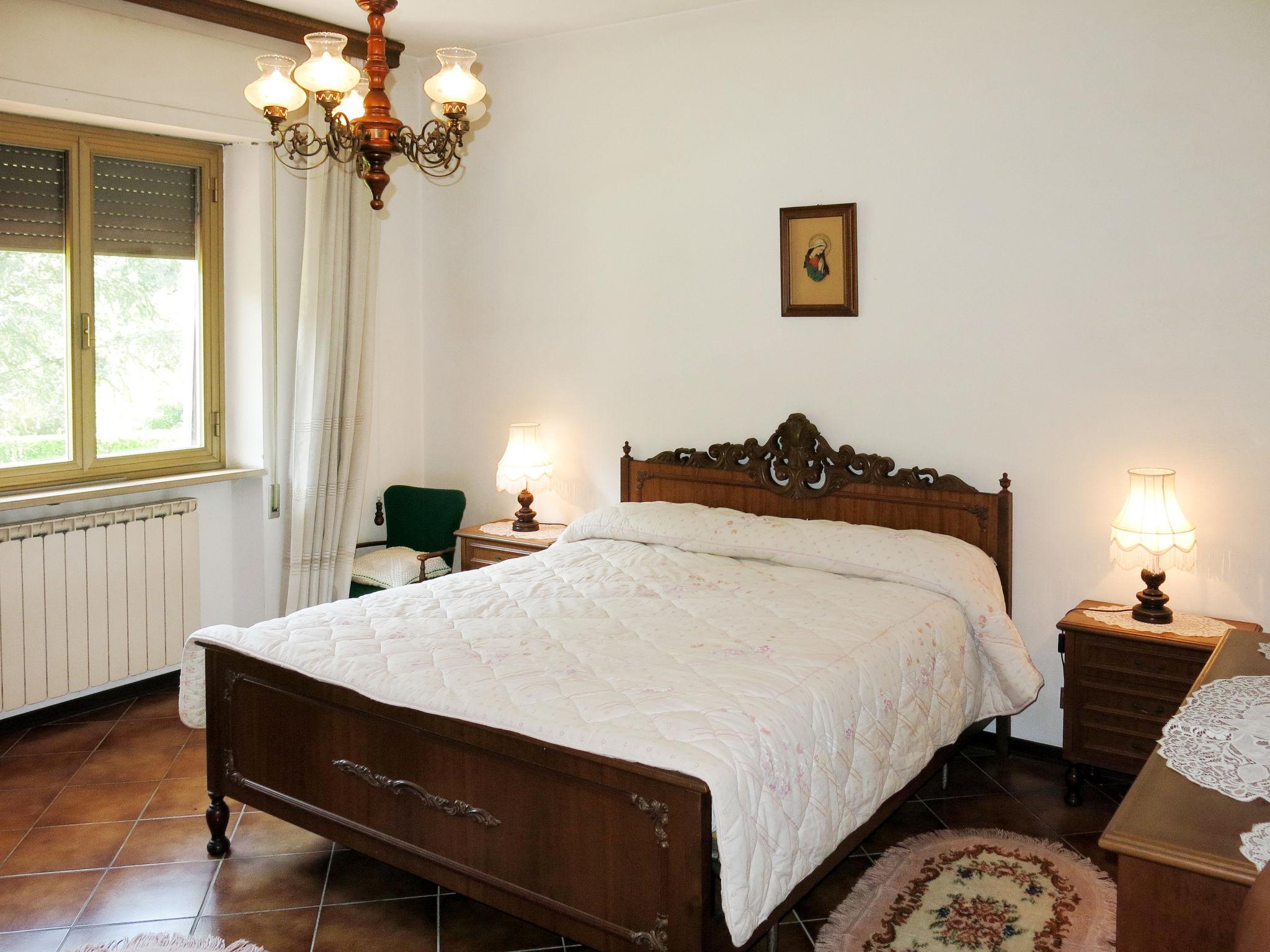Foto 10 - Apartment mit 3 Schlafzimmern in Bagni di Lucca mit schwimmbad und garten
