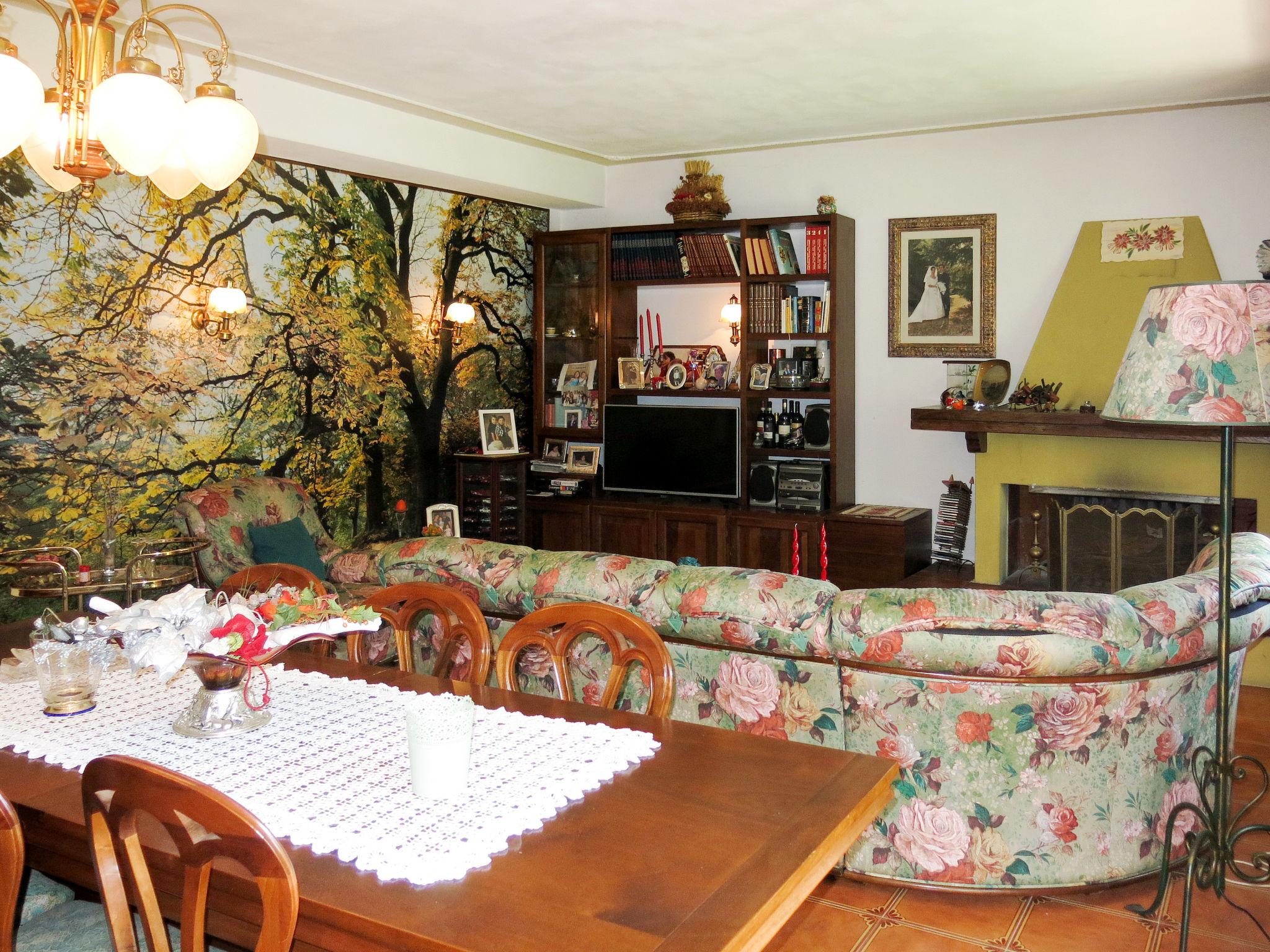 Photo 7 - 3 bedroom Apartment in Bagni di Lucca with swimming pool and garden