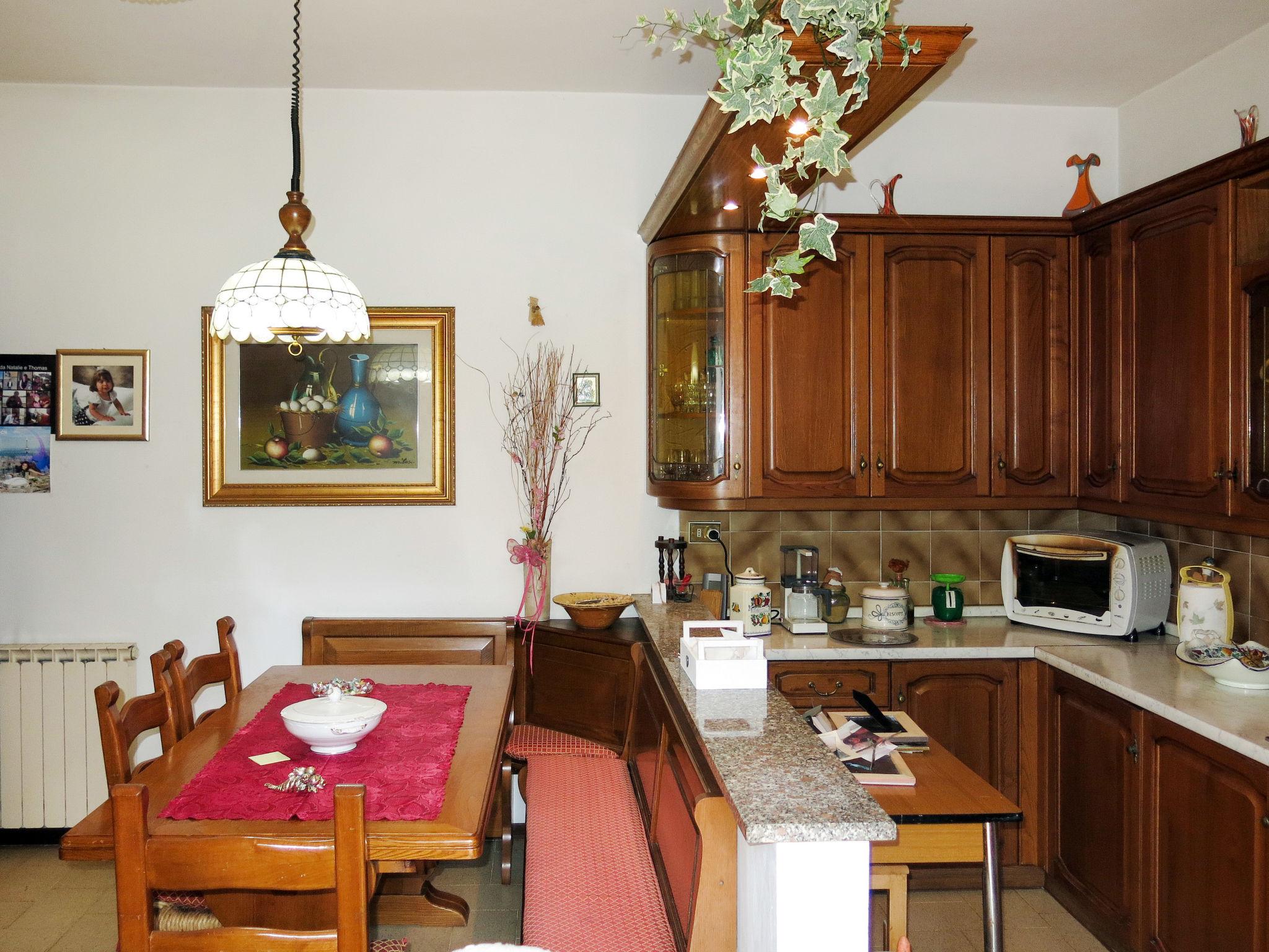 Photo 8 - 3 bedroom Apartment in Bagni di Lucca with swimming pool and garden